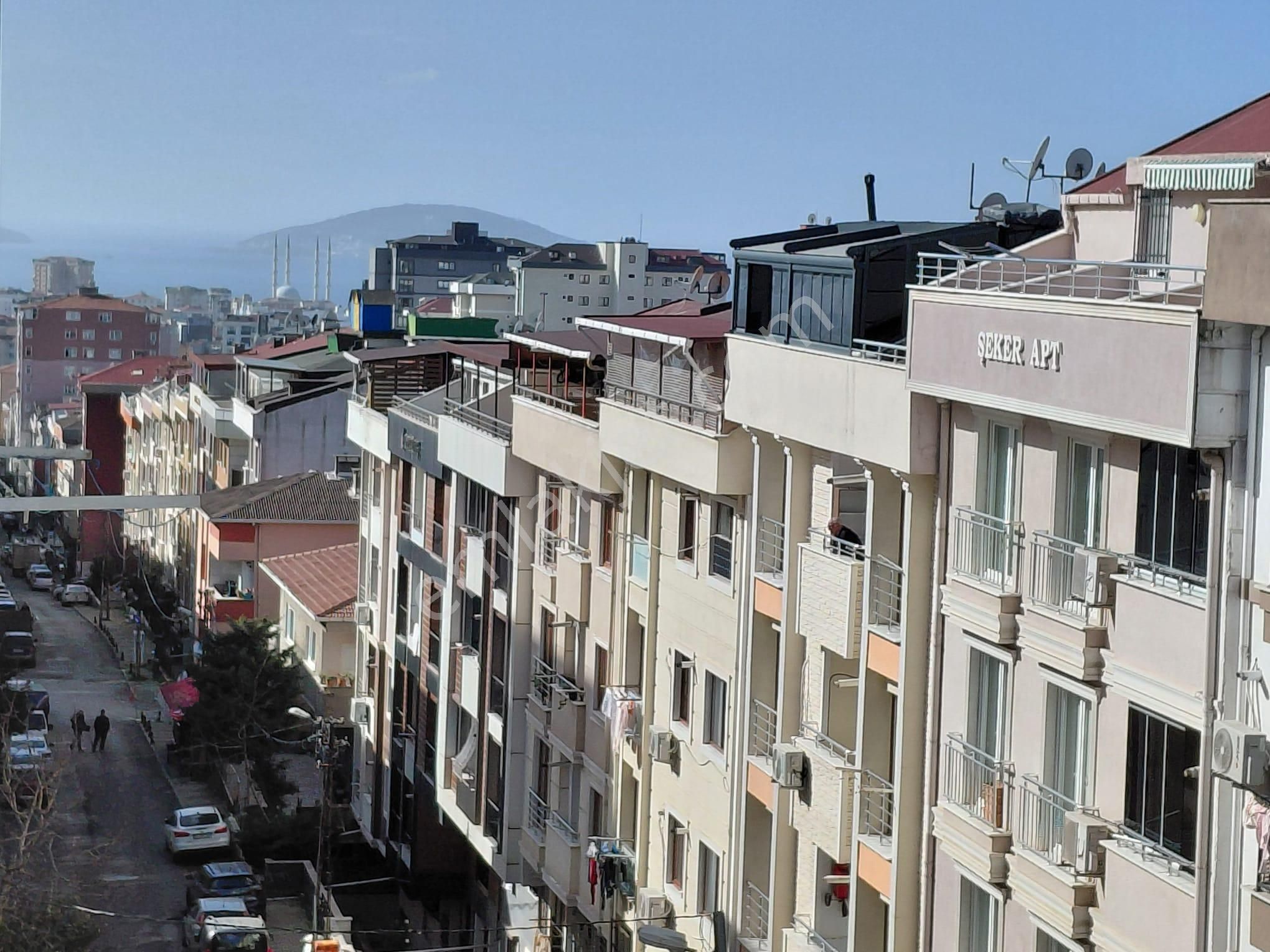 Karanlık Oda Yok-ayrı Mutfaklı-balkonlu-ayrı Wc'li 2+1 Kiralık