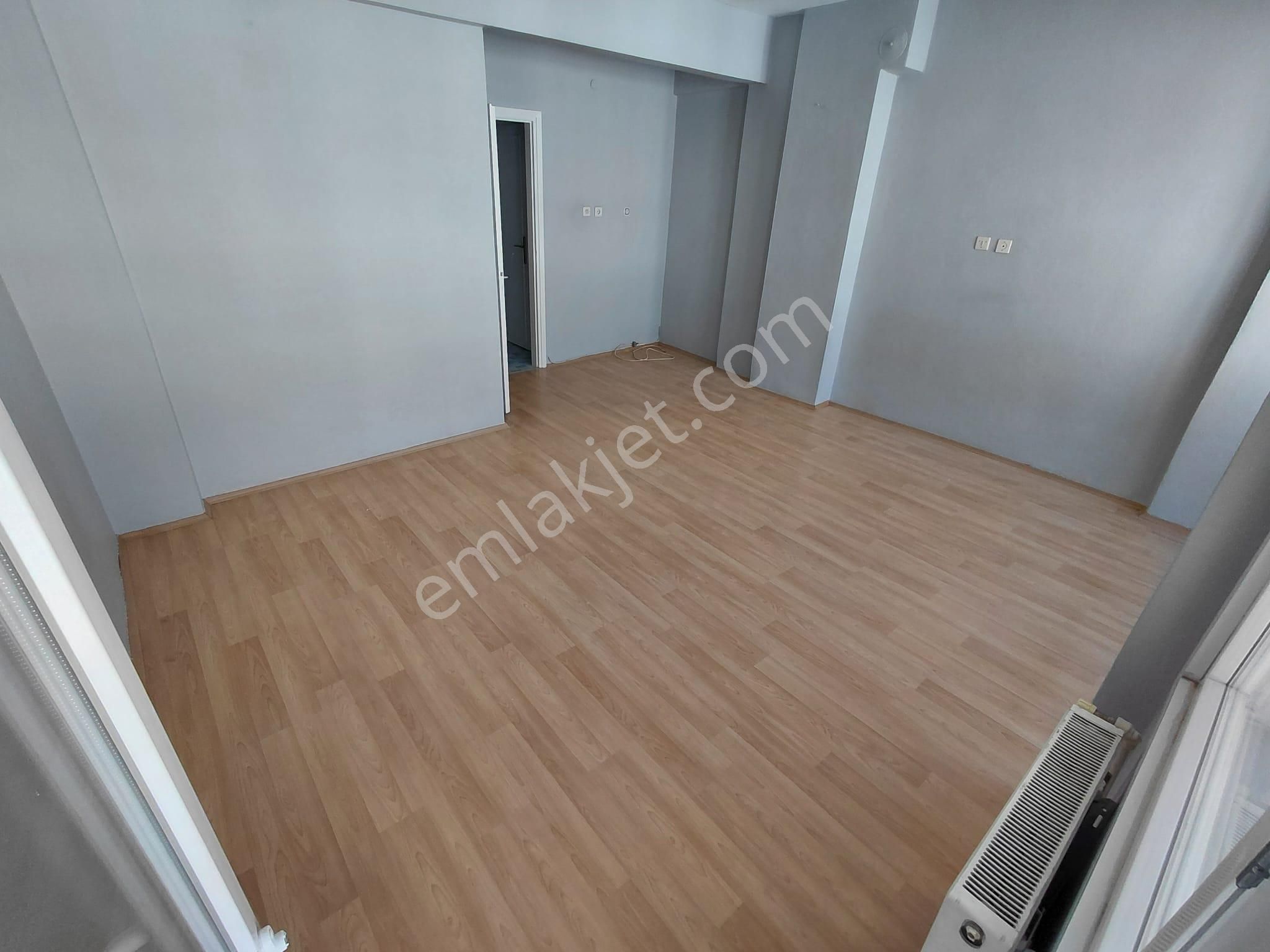 Karanlık Oda Yok-ayrı Mutfaklı-balkonlu-ayrı Wc'li 2+1 Kiralık - Görsel 9