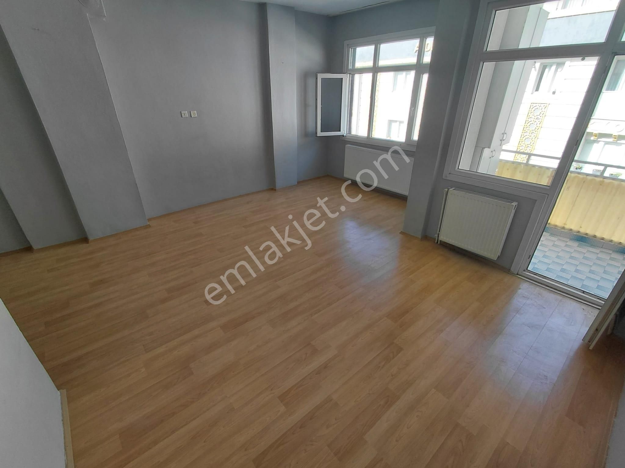 Karanlık Oda Yok-ayrı Mutfaklı-balkonlu-ayrı Wc'li 2+1 Kiralık - Görsel 6