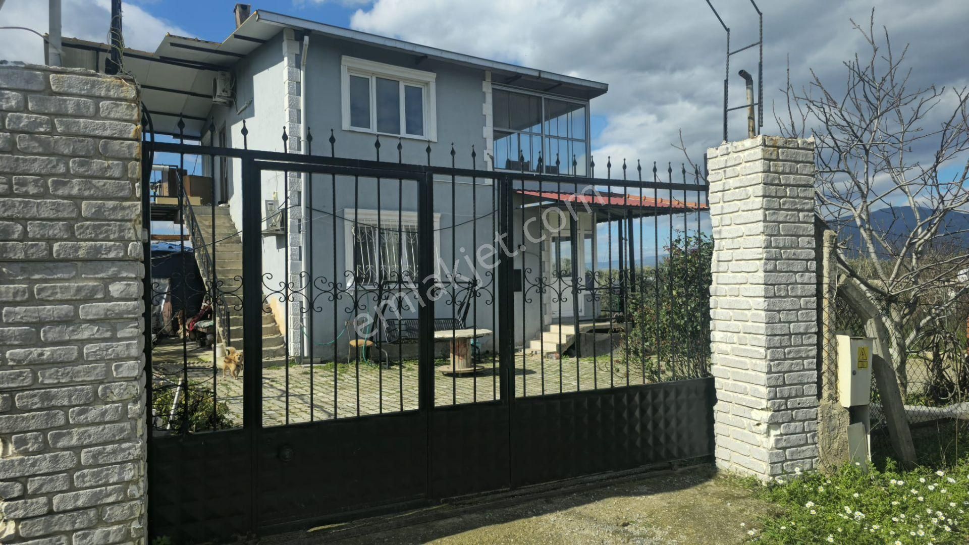 Kemalpaşa Ören’de Satılık Besi Damlı Çiftlik Evi - Görsel 16