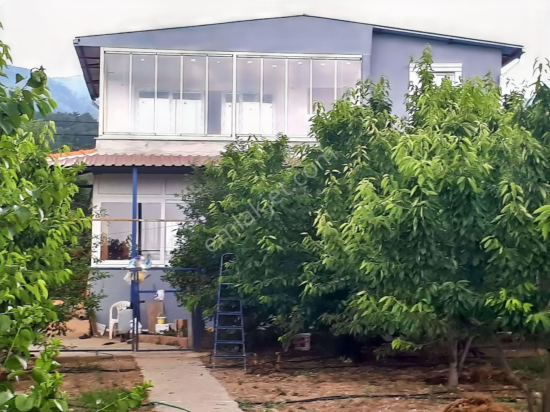 Kemalpaşa Ören’de Satılık Besi Damlı Çiftlik Evi - Görsel 22