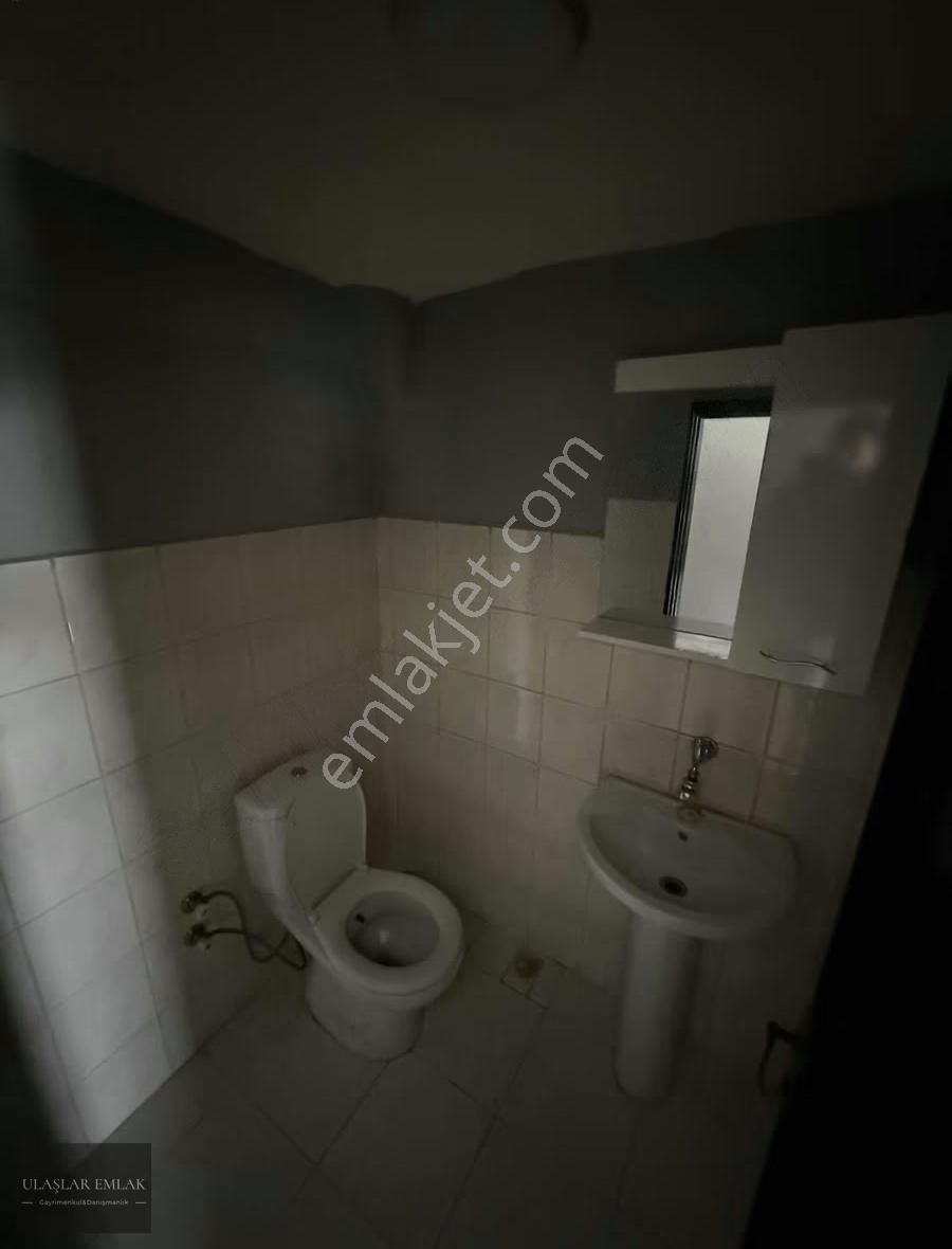 Mithatpaşa Cd. Üzerinde 1+1 60m2 Harika Konumda Ofis & Büro - Görsel 8