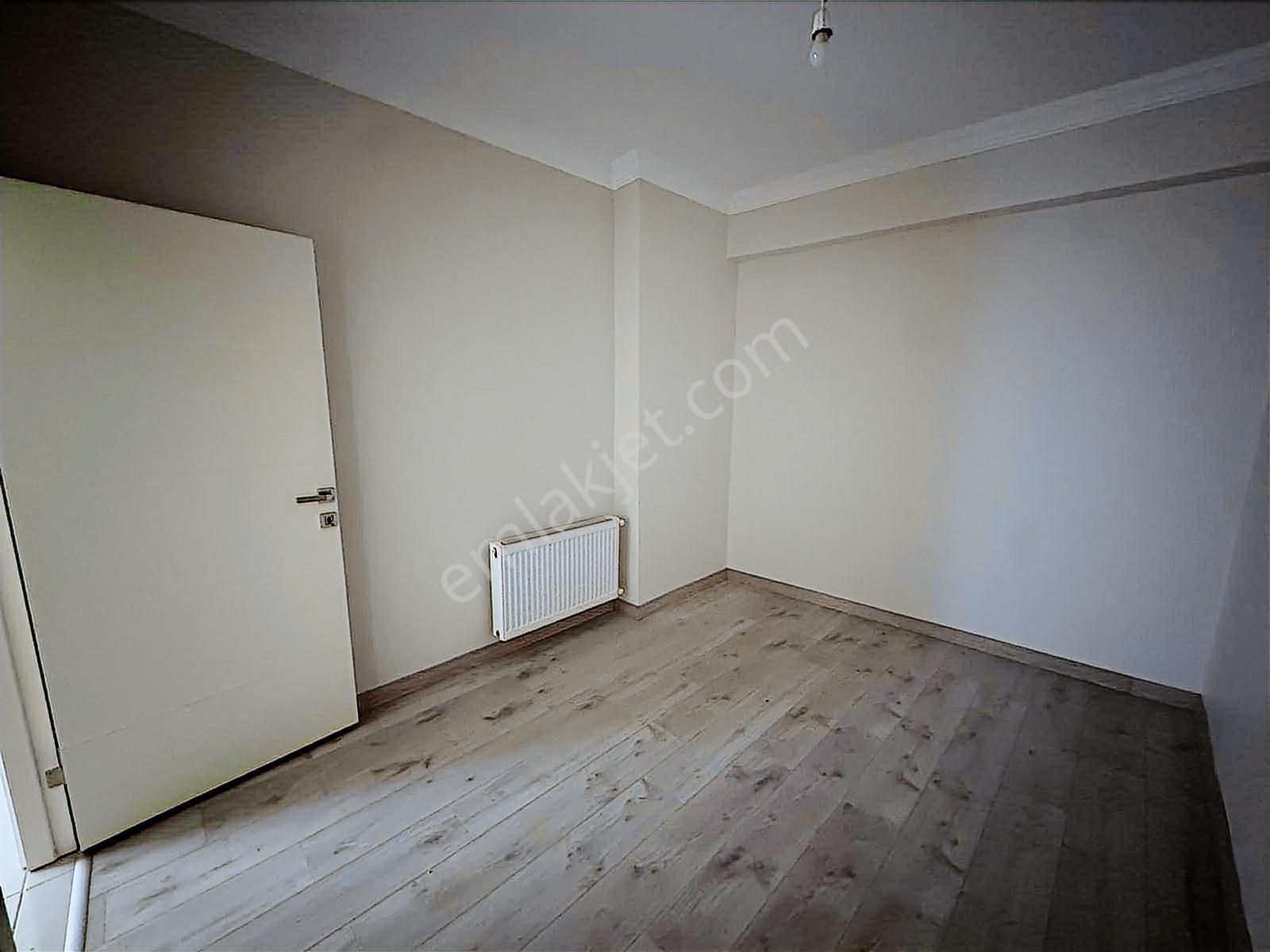 Oscar'dan Çamlıca'nın En Güzel Konumunda Ara Kat 3+1 - Görsel 15