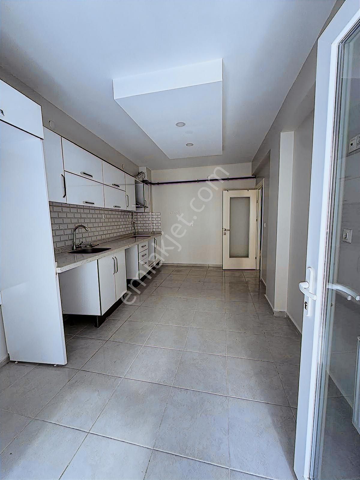 Oscar'dan Çamlıca'nın En Güzel Konumunda Ara Kat 3+1 - Görsel 22