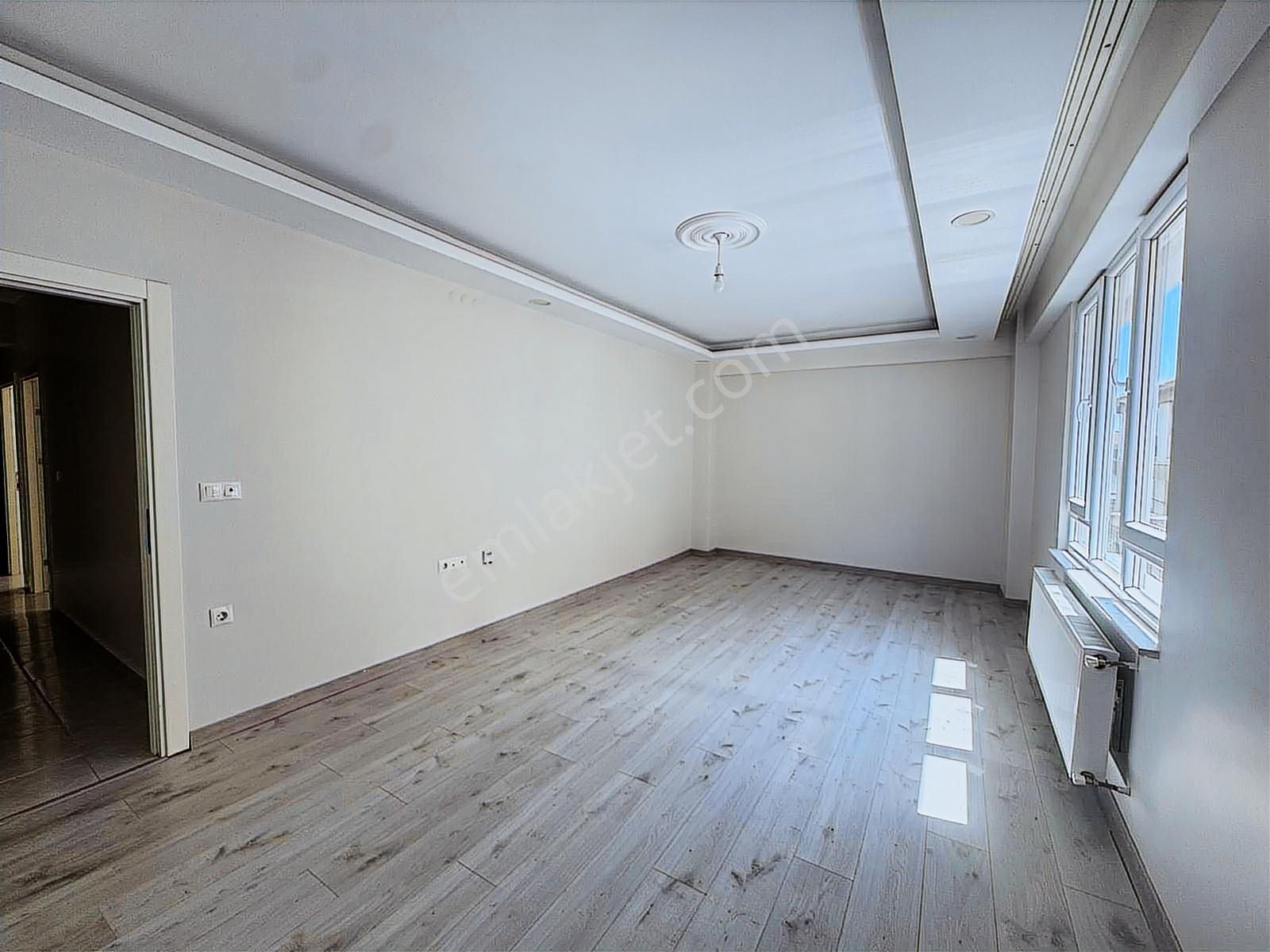 Oscar'dan Çamlıca'nın En Güzel Konumunda Ara Kat 3+1 - Görsel 23