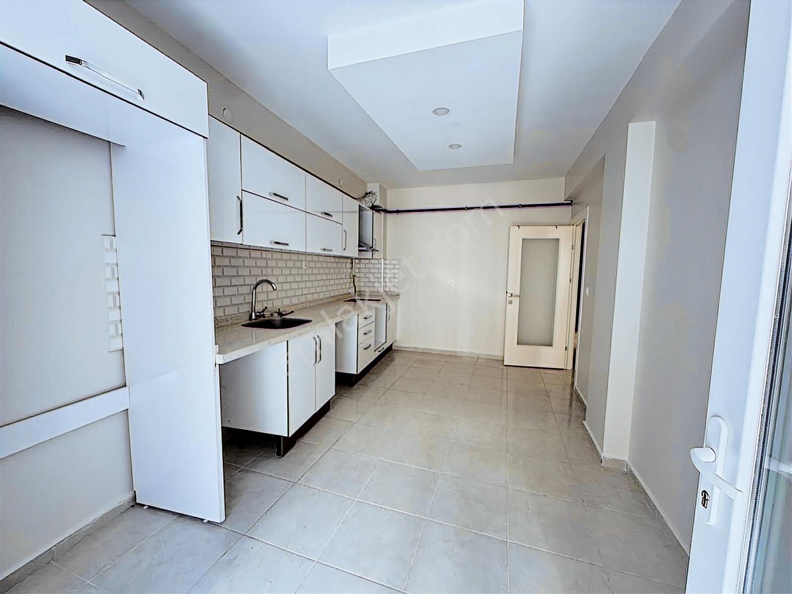 Oscar'dan Çamlıca'nın En Güzel Konumunda Ara Kat 3+1 - Görsel 19