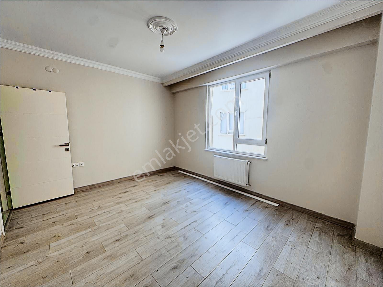 Oscar'dan Çamlıca'nın En Güzel Konumunda Ara Kat 3+1 - Görsel 27