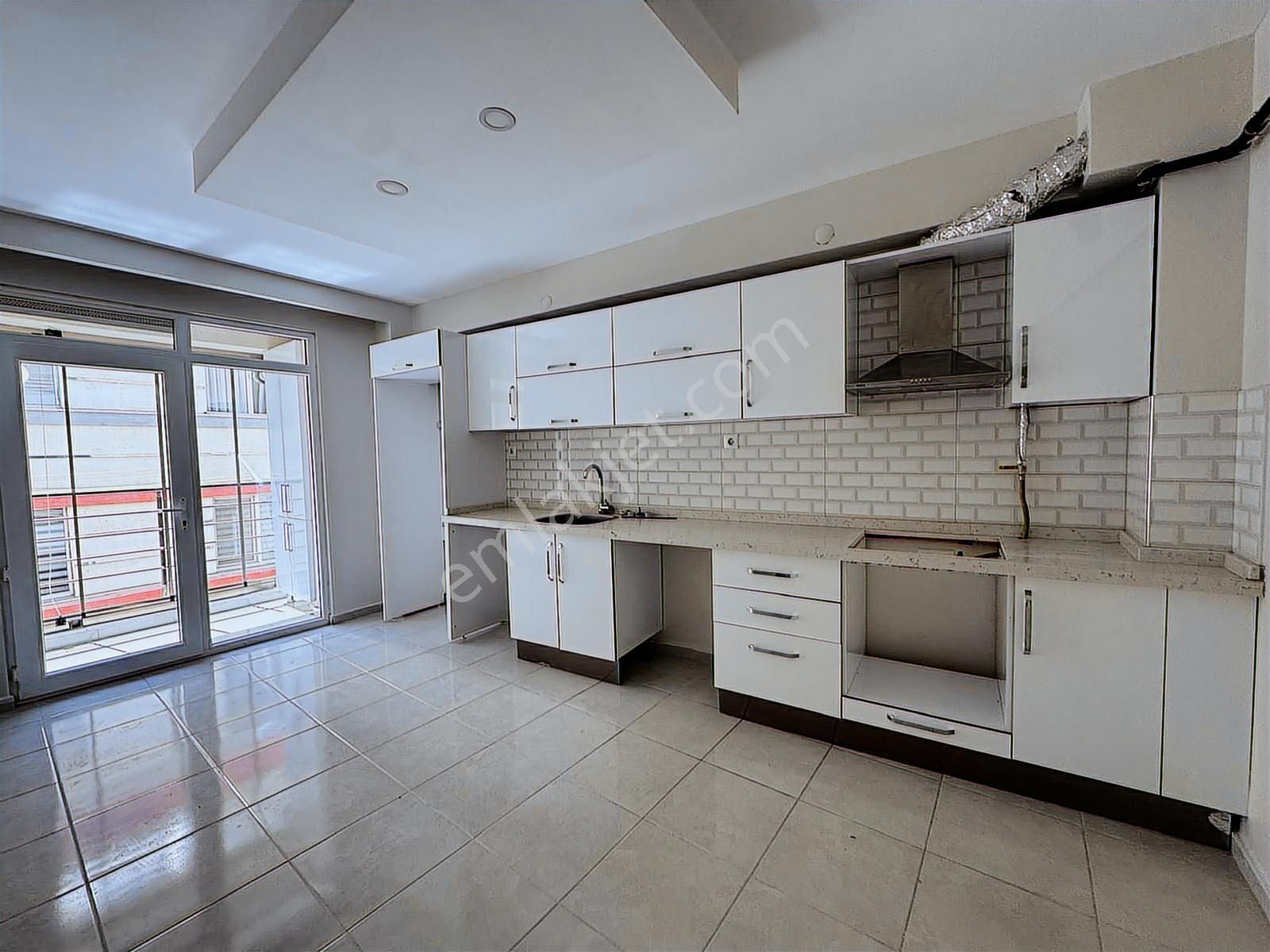 Oscar'dan Çamlıca'nın En Güzel Konumunda Ara Kat 3+1 - Görsel 5