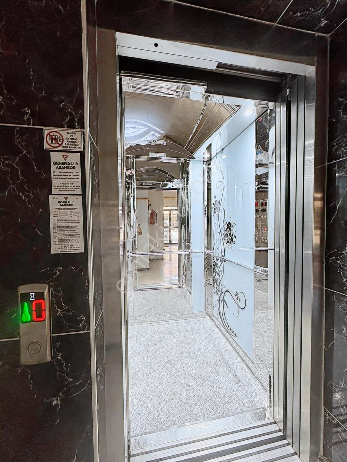 Oscar'dan Çamlıca'nın En Güzel Konumunda Ara Kat 3+1 - Görsel 10