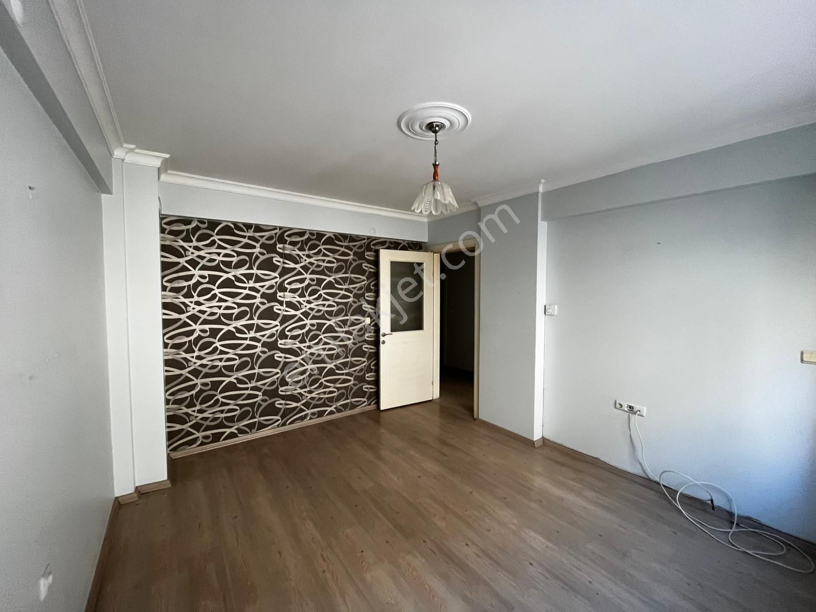 Küçük Çiğli'de Sahibinden 2+1 Doğalgazlı - Görsel 6