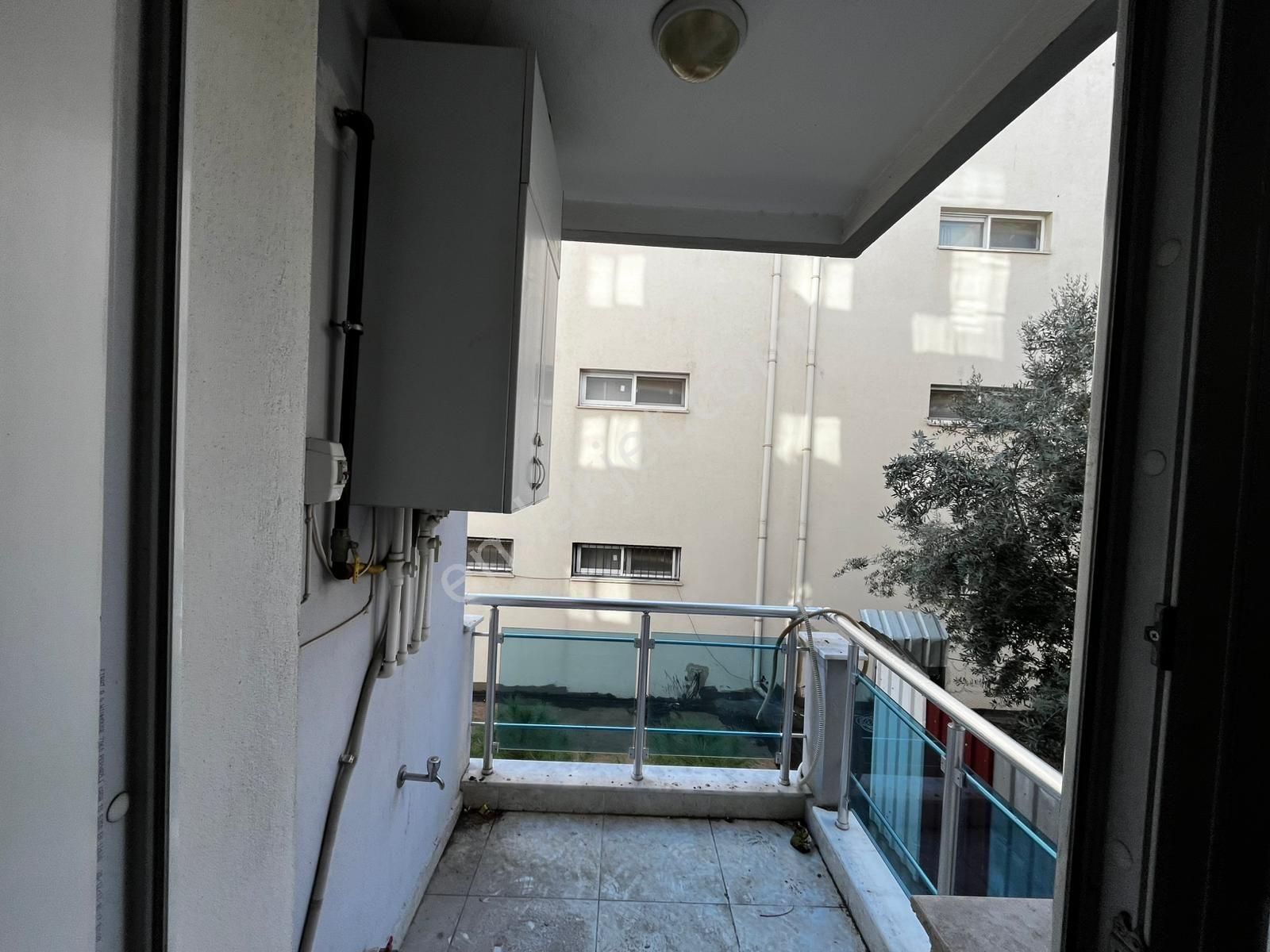 Küçük Çiğli'de Sahibinden 2+1 Doğalgazlı - Görsel 7