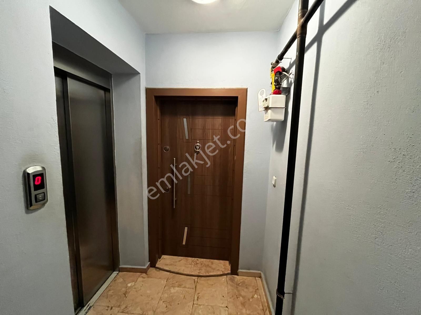 Küçük Çiğli'de Sahibinden 2+1 Doğalgazlı - Görsel 26