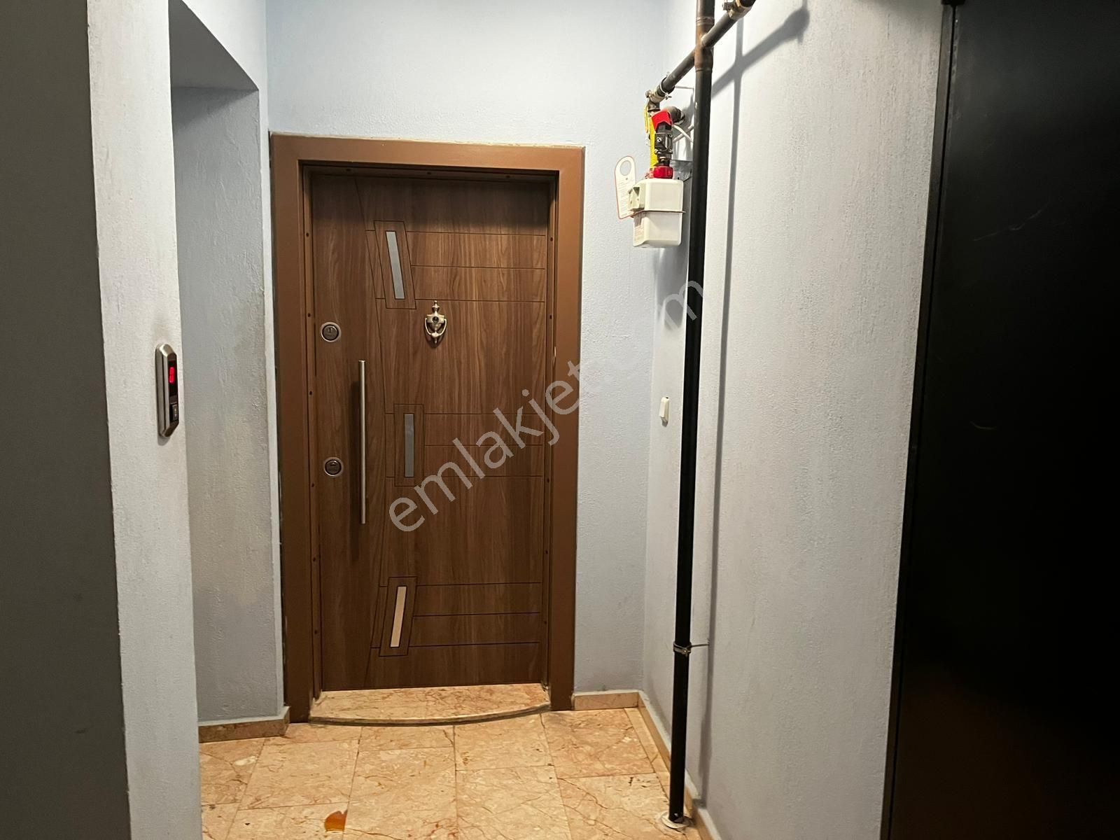 Küçük Çiğli'de Sahibinden 2+1 Doğalgazlı - Görsel 24