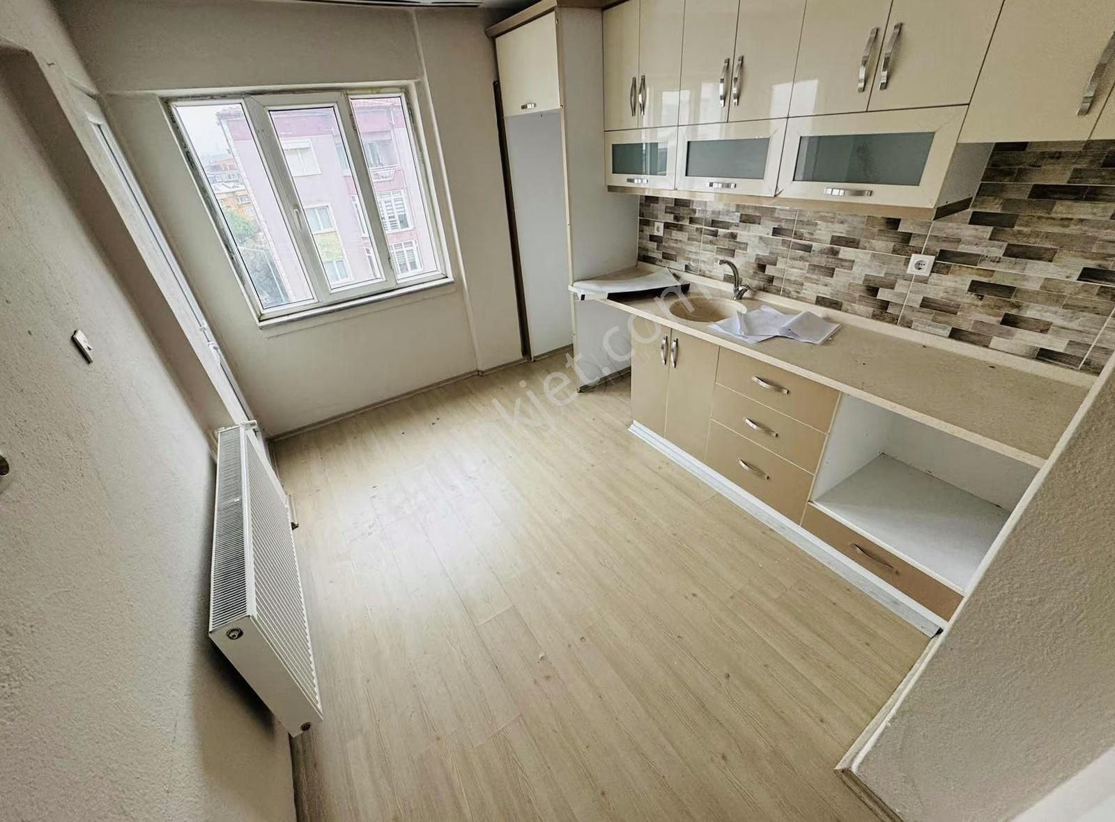 300 Evler Arakat Sıcak Sulu Çift Balkon Daire - Görsel 4