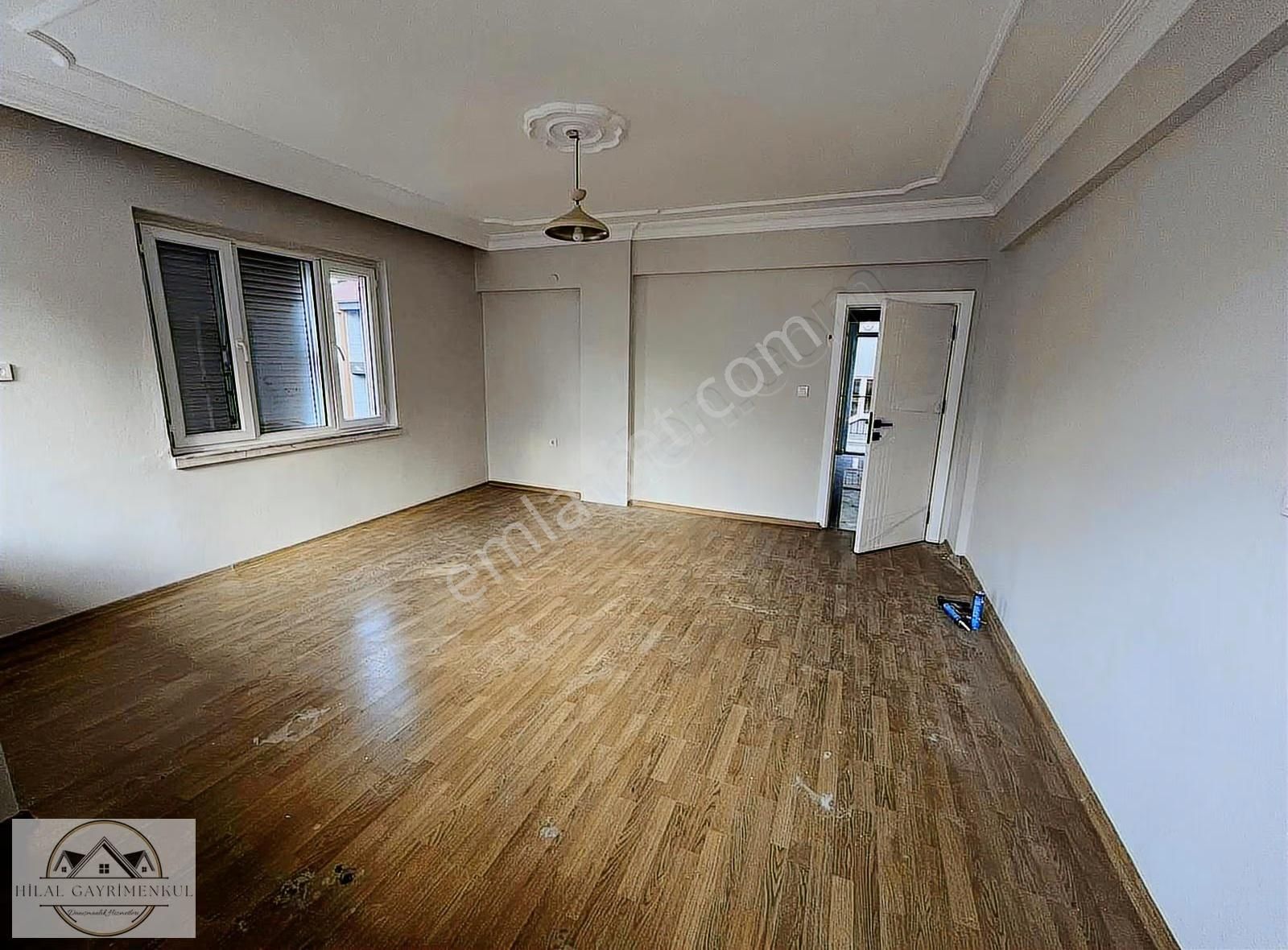 Hilal Gayrimenkulden Yenigünde Pazar Dibi Tadilatlı 3+1 - Görsel 16