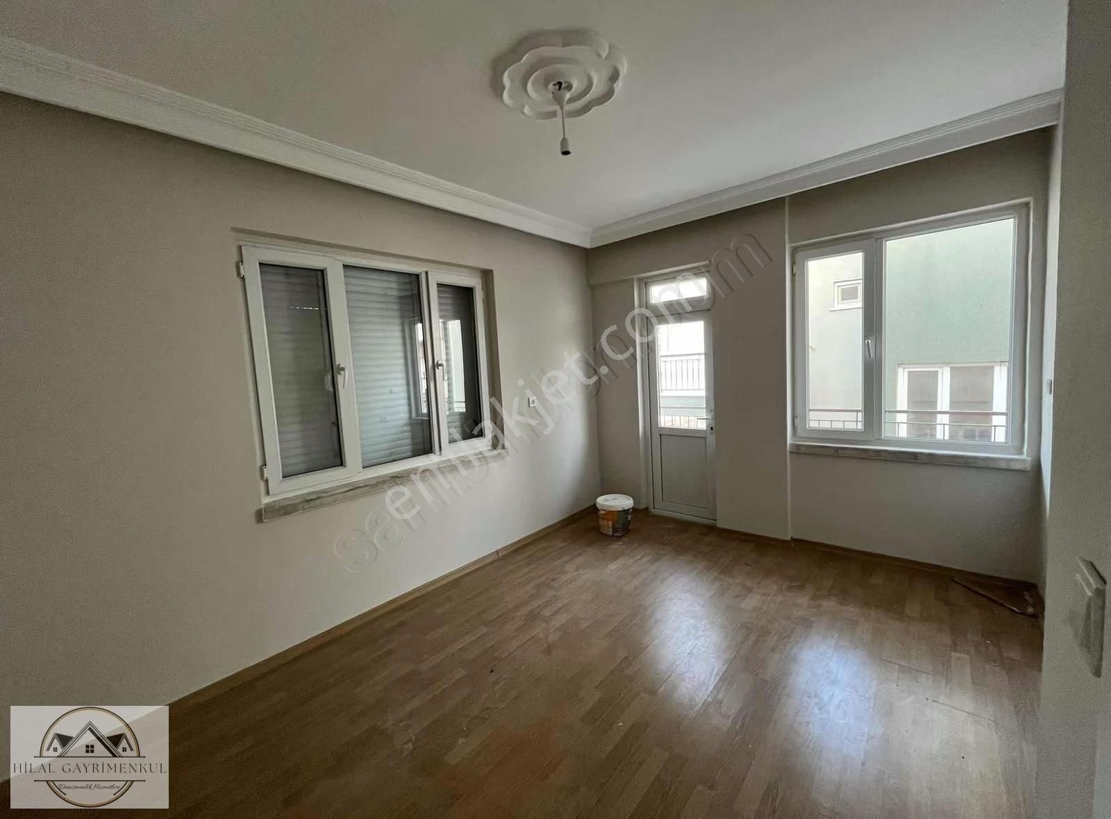 Hilal Gayrimenkulden Yenigünde Pazar Dibi Tadilatlı 3+1 - Görsel 7