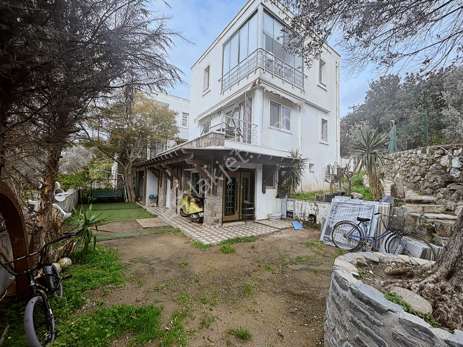 Bodrum Oasis Yakını 3+1 Satılık Bahçe Katı Daire