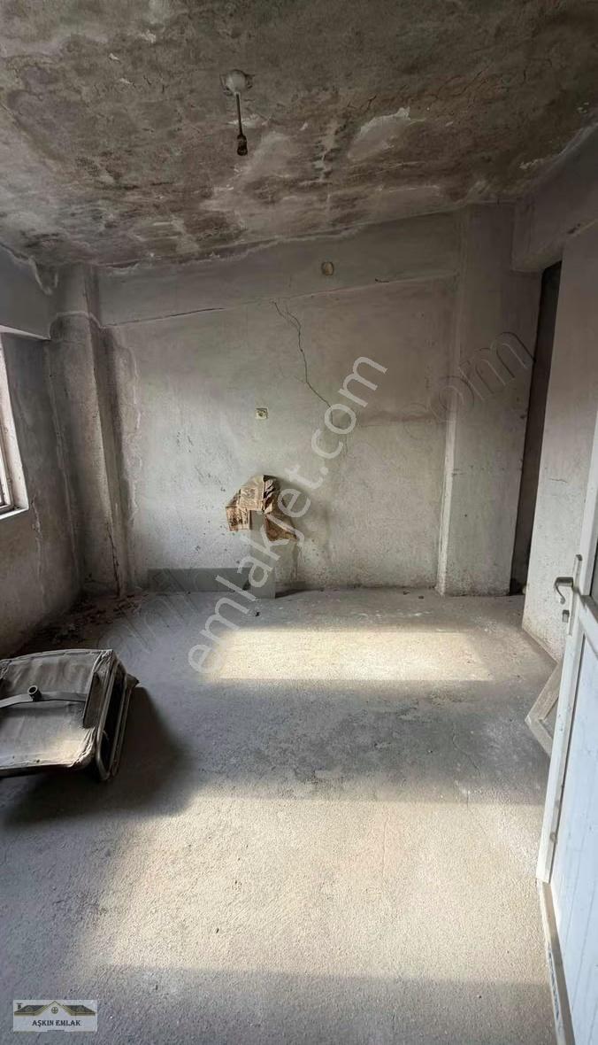 Salihli Tüccarlar Sitesinde Satılık Dükkan - Görsel 3