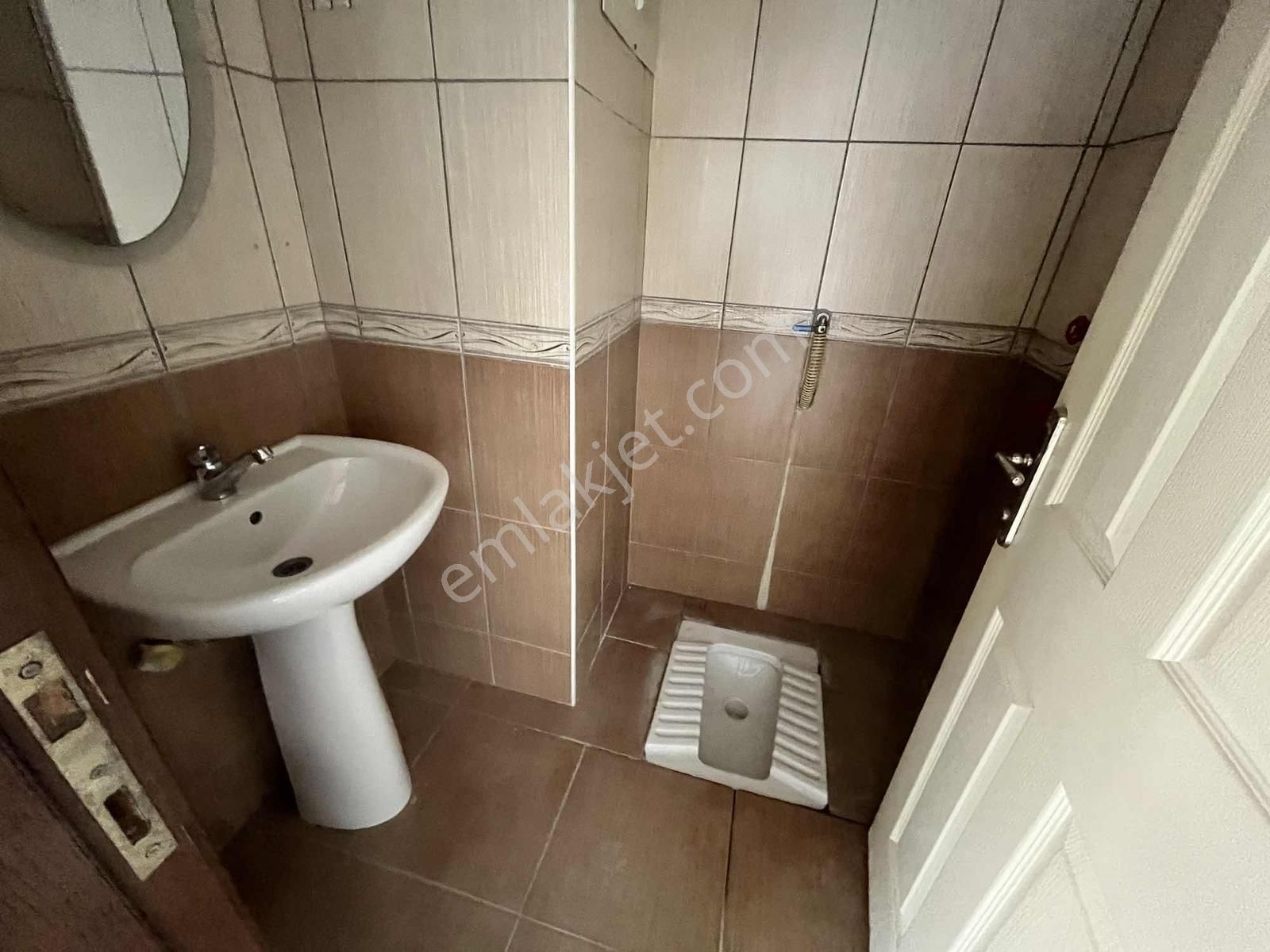 Konukseverde Köşe Cephe 2+1 110 M² Güney Doğu Krediye Uygun - Görsel 3