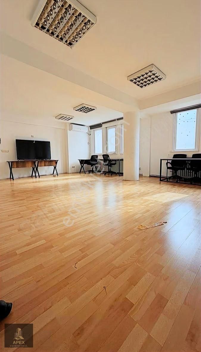 Levent'e Çok Yakın Ana Cadde Üzerinde Kiralık Homefise Uygun - Görsel 12