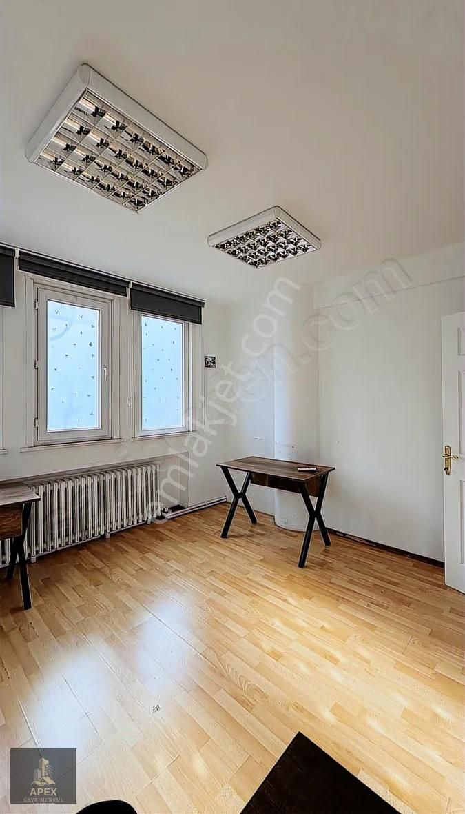 Levent'e Çok Yakın Ana Cadde Üzerinde Kiralık Homefise Uygun - Görsel 14