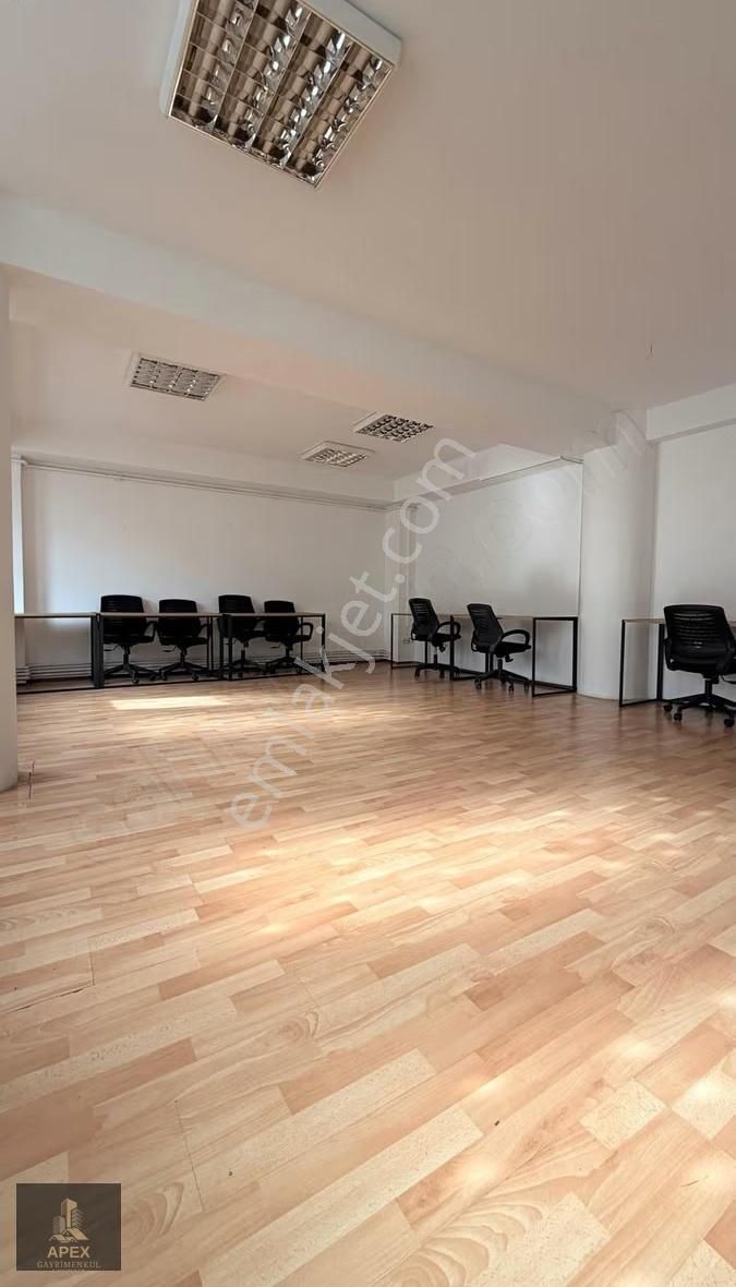 Levent'e Çok Yakın Ana Cadde Üzerinde Kiralık Homefise Uygun - Görsel 13