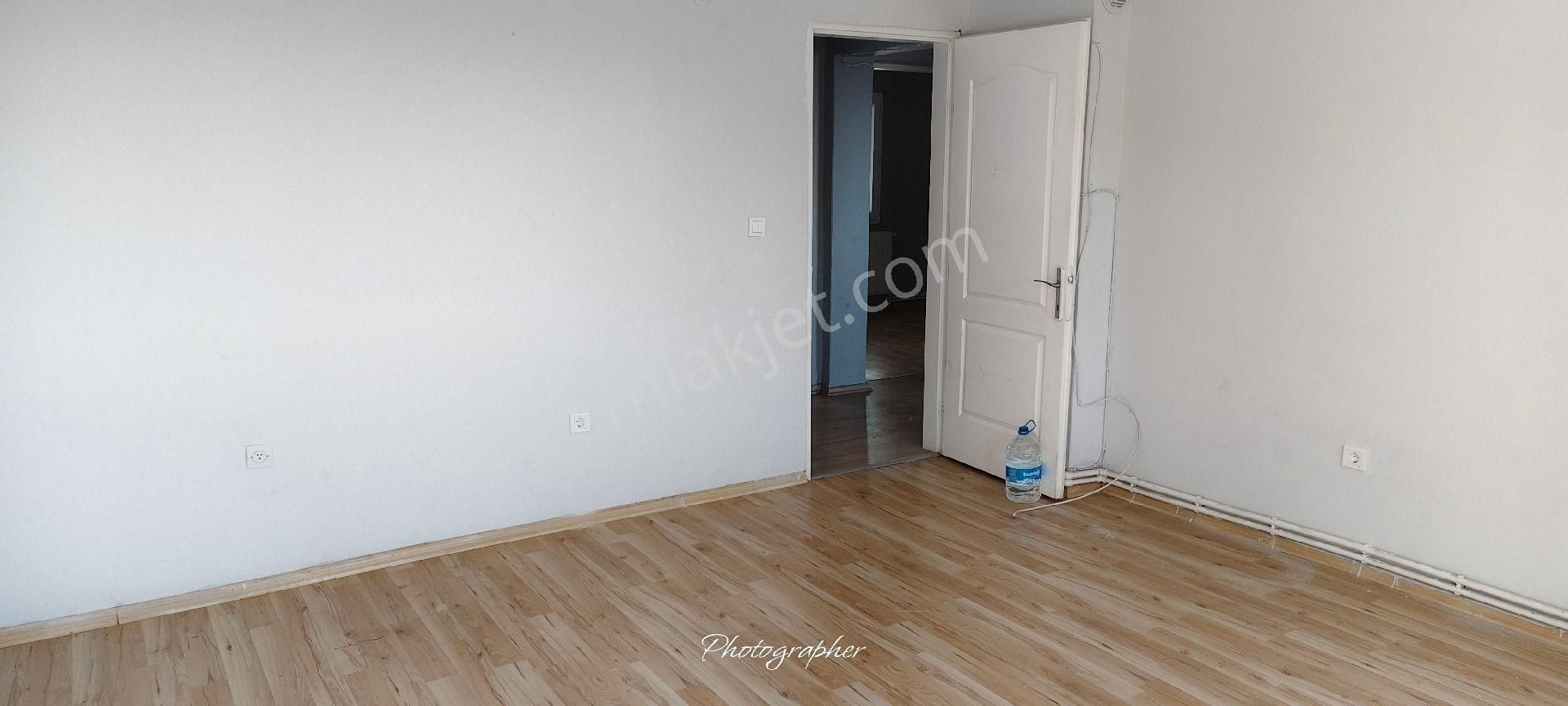 Evka6'da Manzaralı Doğalgazlı 2+1 Kiralık Daire - Görsel 4