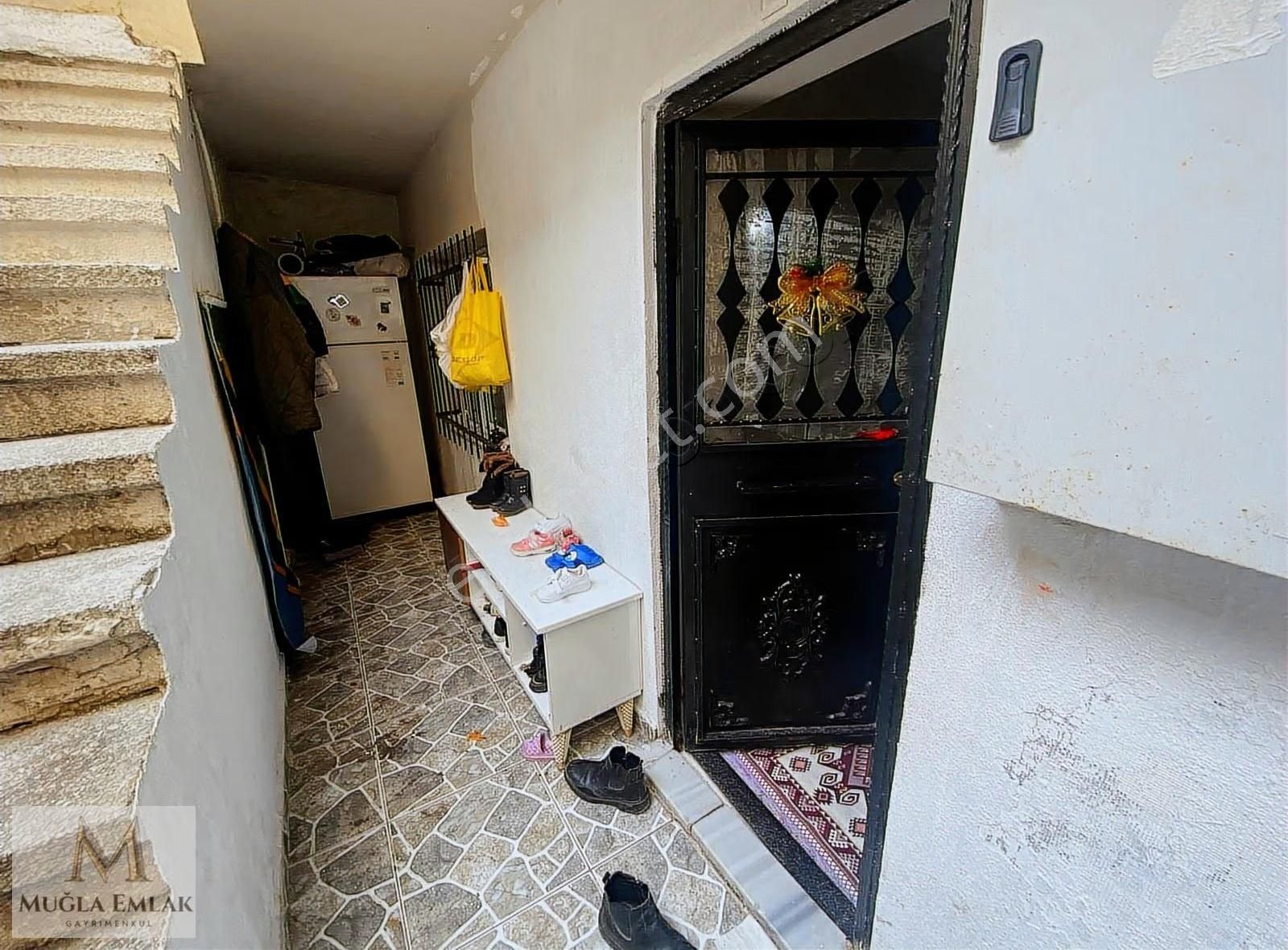 Muğla Emlaktan Caddeye Yakın 35m 1+1 Düz Giriş Yatırımlık Daire - Görsel 2