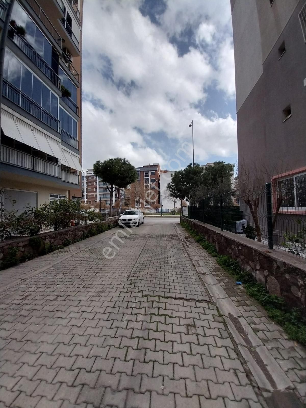 Karşıyaka Demirköprü'de Harika Konumda Satılık 3+1 - Görsel 30