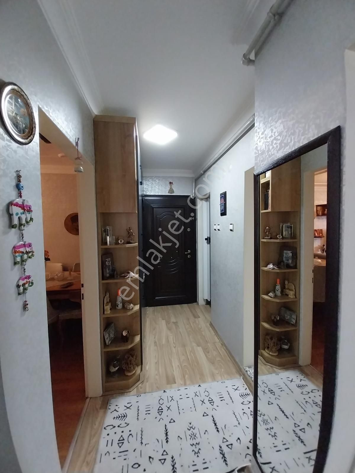 Karşıyaka Demirköprü'de Harika Konumda Satılık 3+1 - Görsel 6