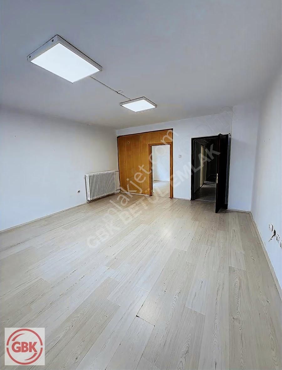 Kuleli Caddesinde Manzaralı | Ofis Kullanımına Uygun 4+1 180m² - Görsel 3