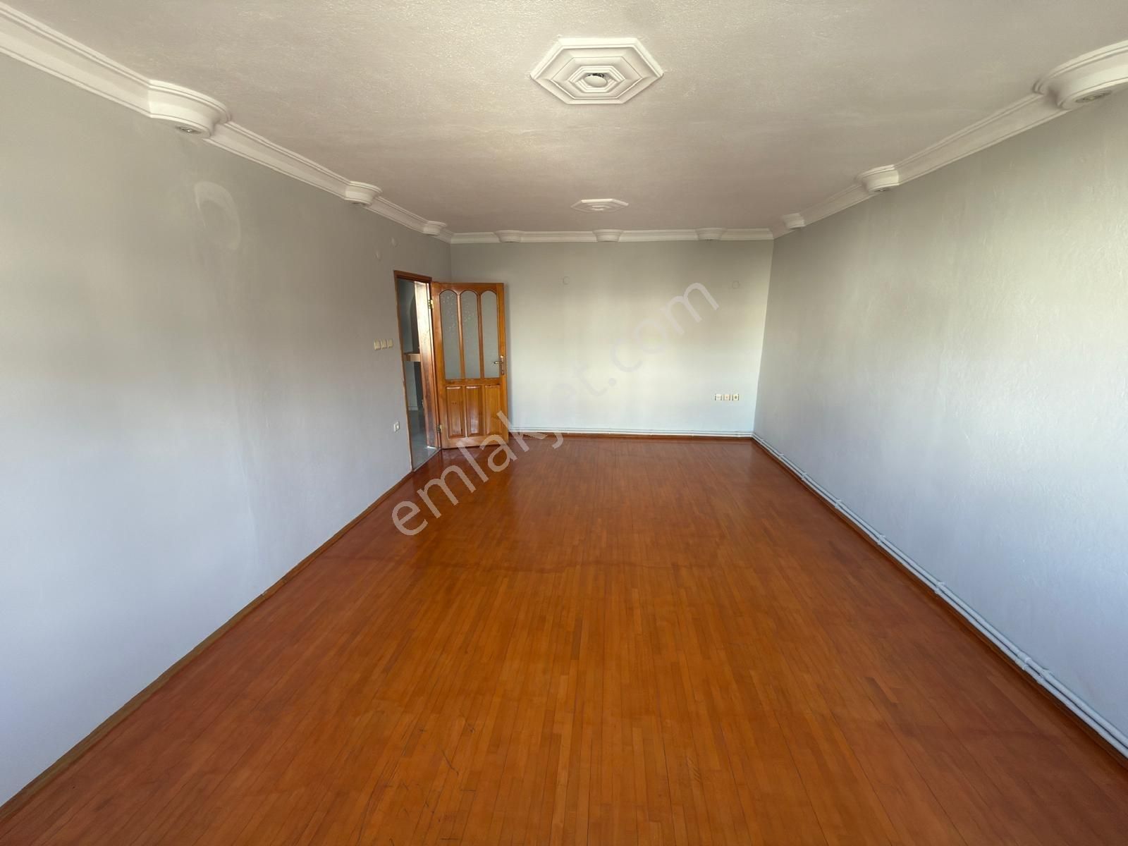 Bahçelievler Mahallesinde Satılık 3+1 Geniş Ve Ferah Daire - Görsel 2