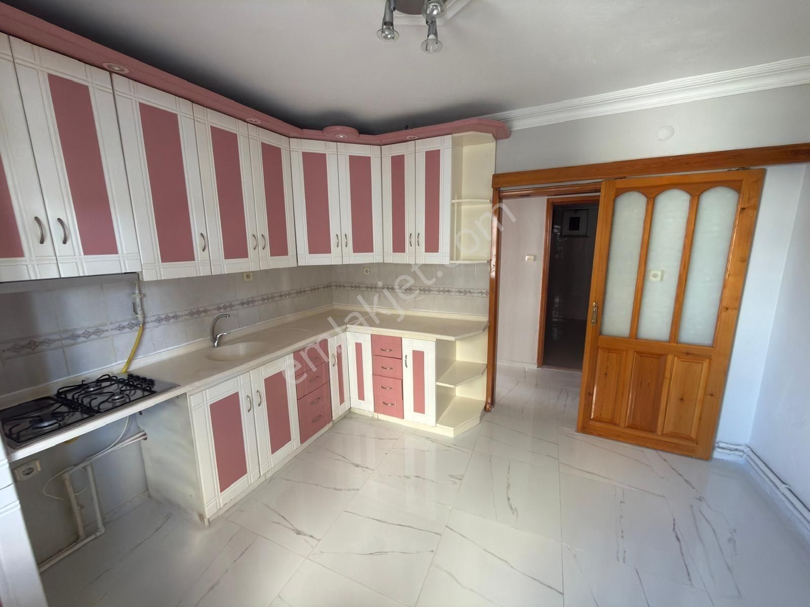 Bahçelievler Mahallesinde Satılık 3+1 Geniş Ve Ferah Daire - Görsel 11