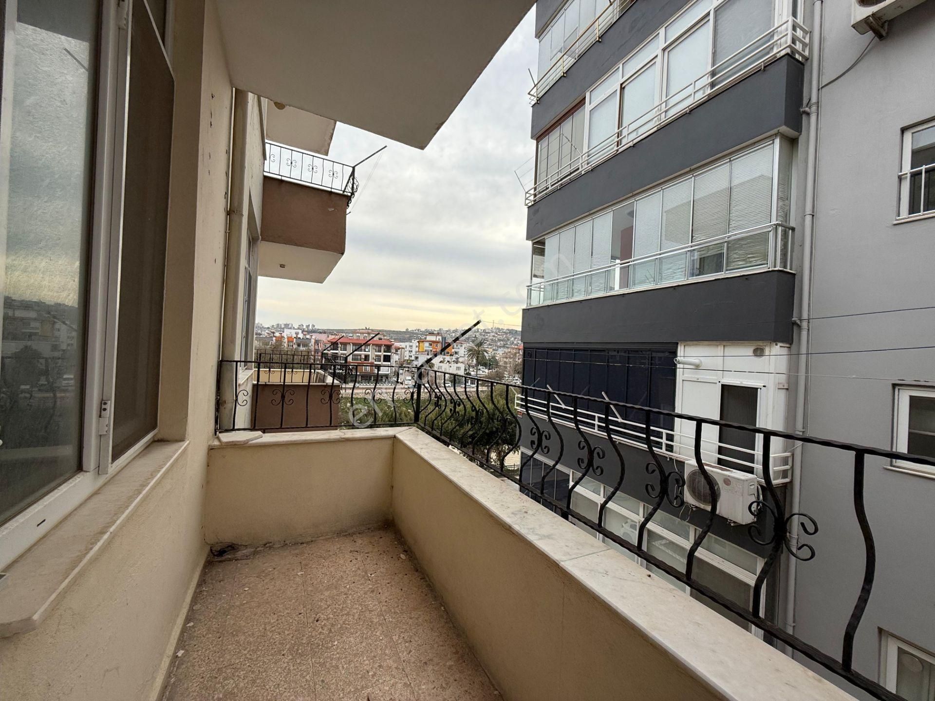 Silifke Gazi Mahallesi'nde Göksu Manzaralı, Kiralık 3+1 Daire - Görsel 12