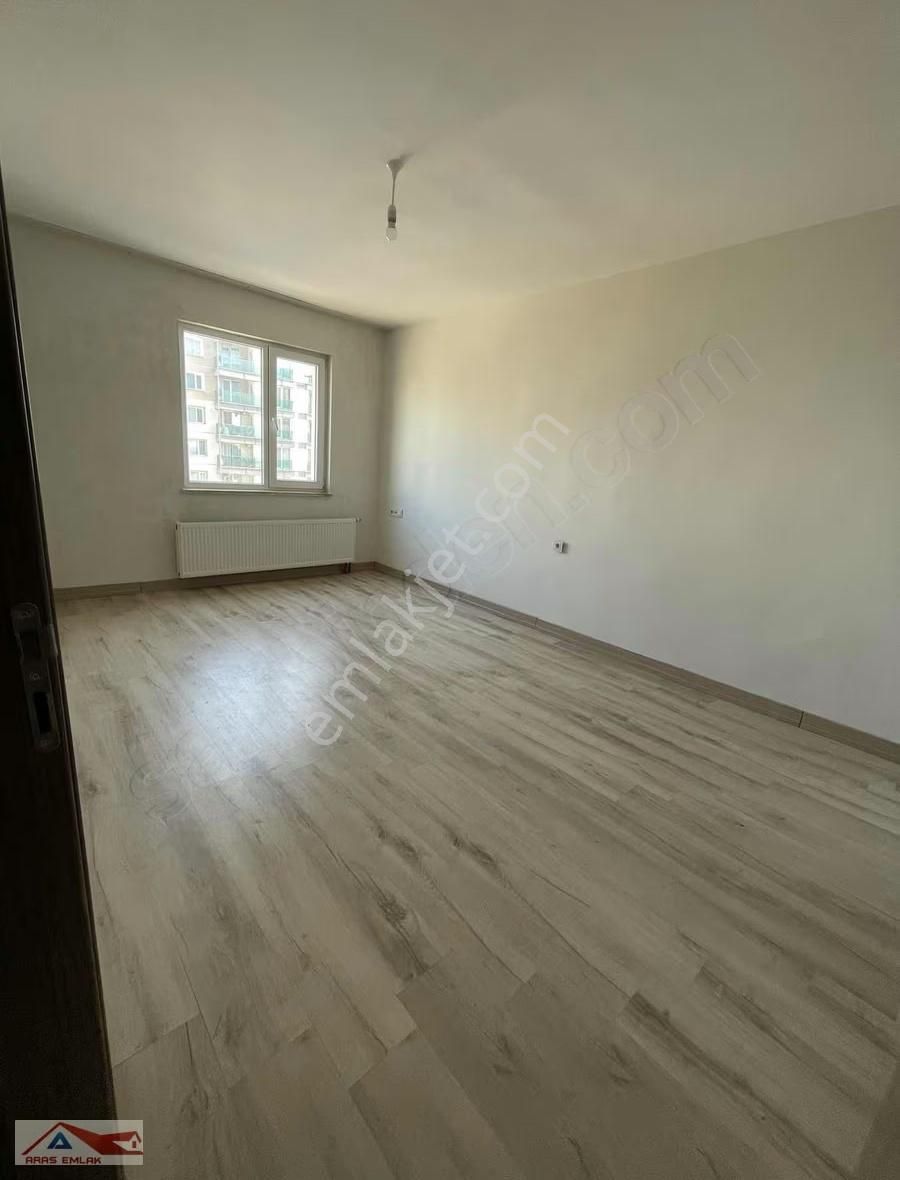 Site İçinde Güney Cephe 9.katta Boyası Yapılıyor Temiz Ferah - Görsel 15