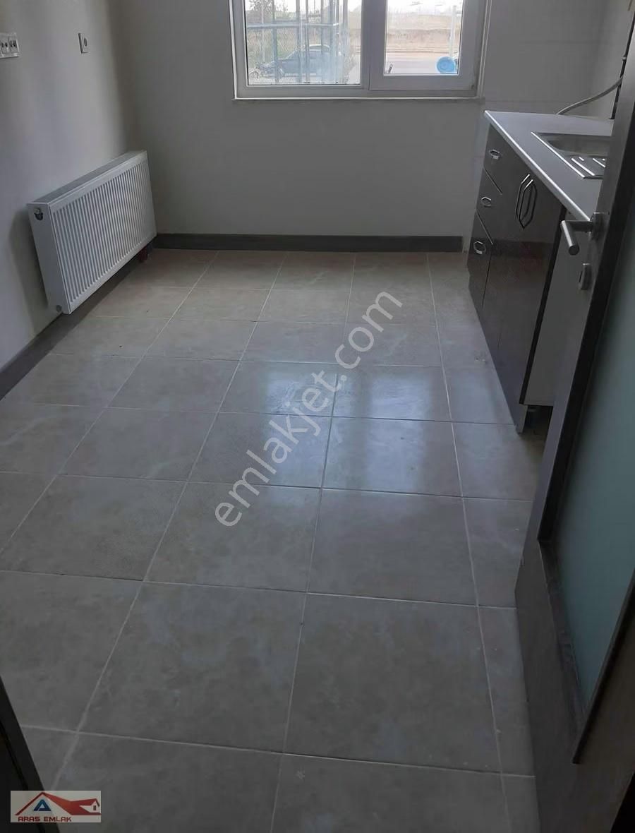 Site İçinde Güney Cephe 9.katta Boyası Yapılıyor Temiz Ferah - Görsel 19