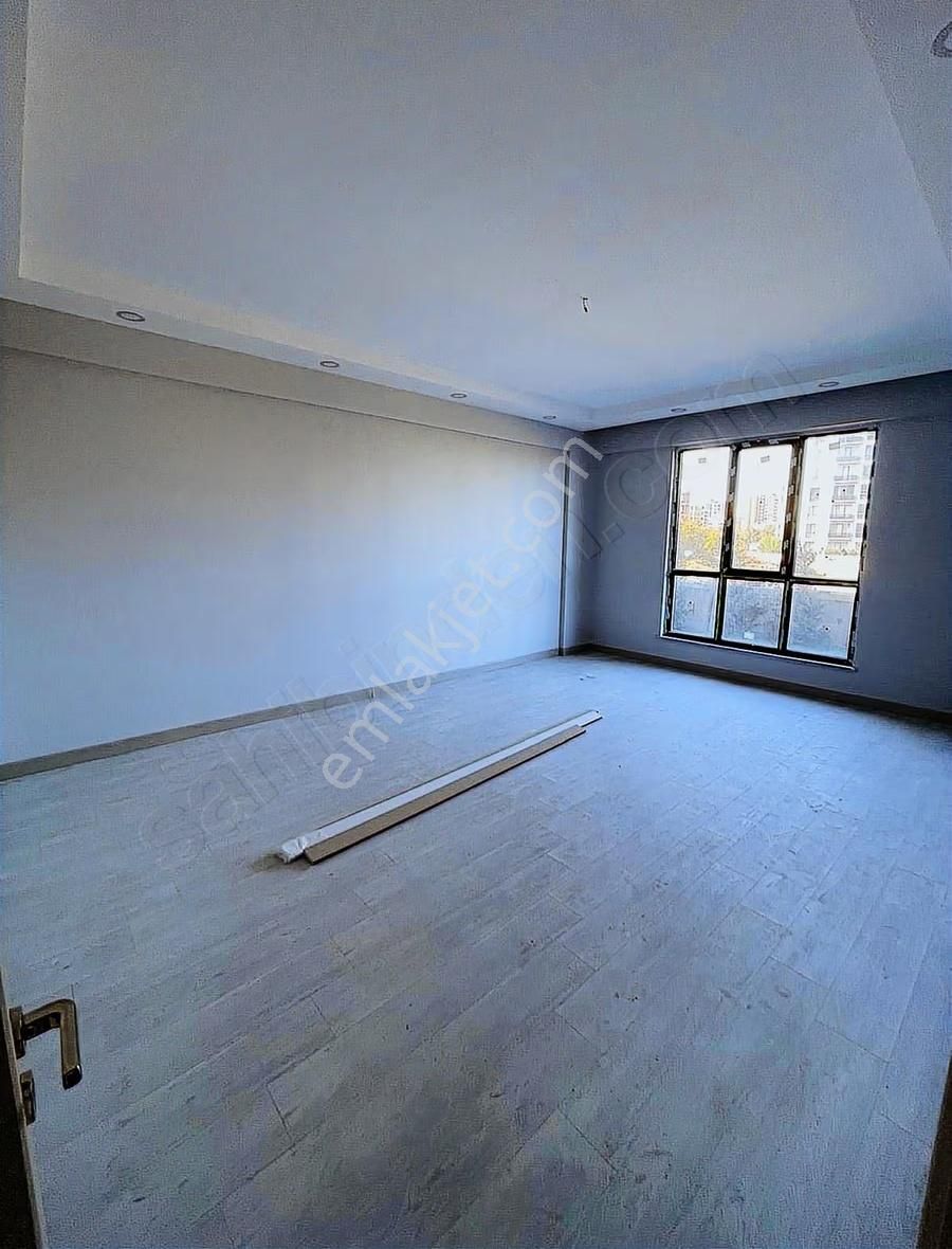 Çerkezköy Tepe Bölgesinde Havuzlu Lüks 3+1 Daire - Görsel 2