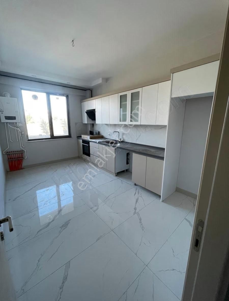 Çerkezköy Tepe Bölgesinde Havuzlu Lüks 3+1 Daire - Görsel 3