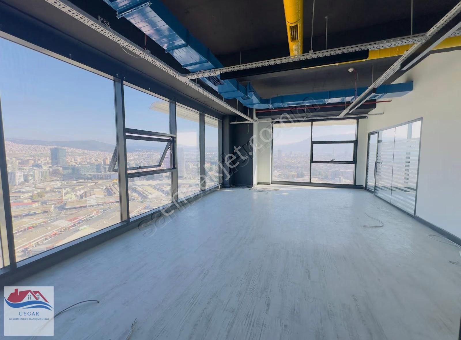 Konak Çınarlı Mahallesinde Ater Tower Kiralık Ofis