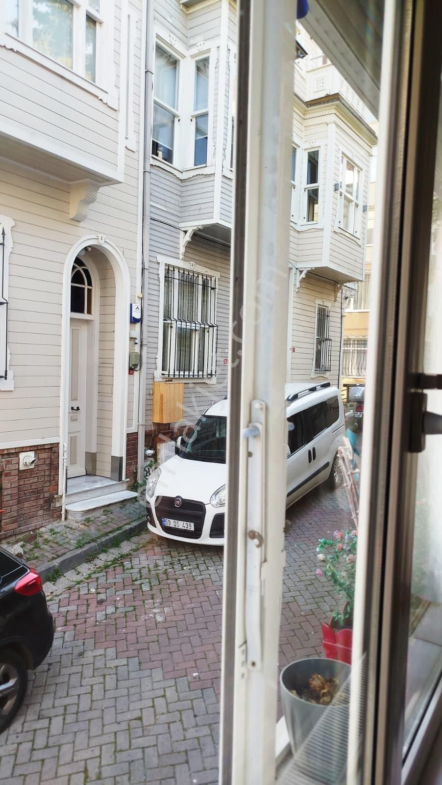 Sarıyer Büyükdere'de Tarihi Sokakta Kiralık Daire - Görsel 7