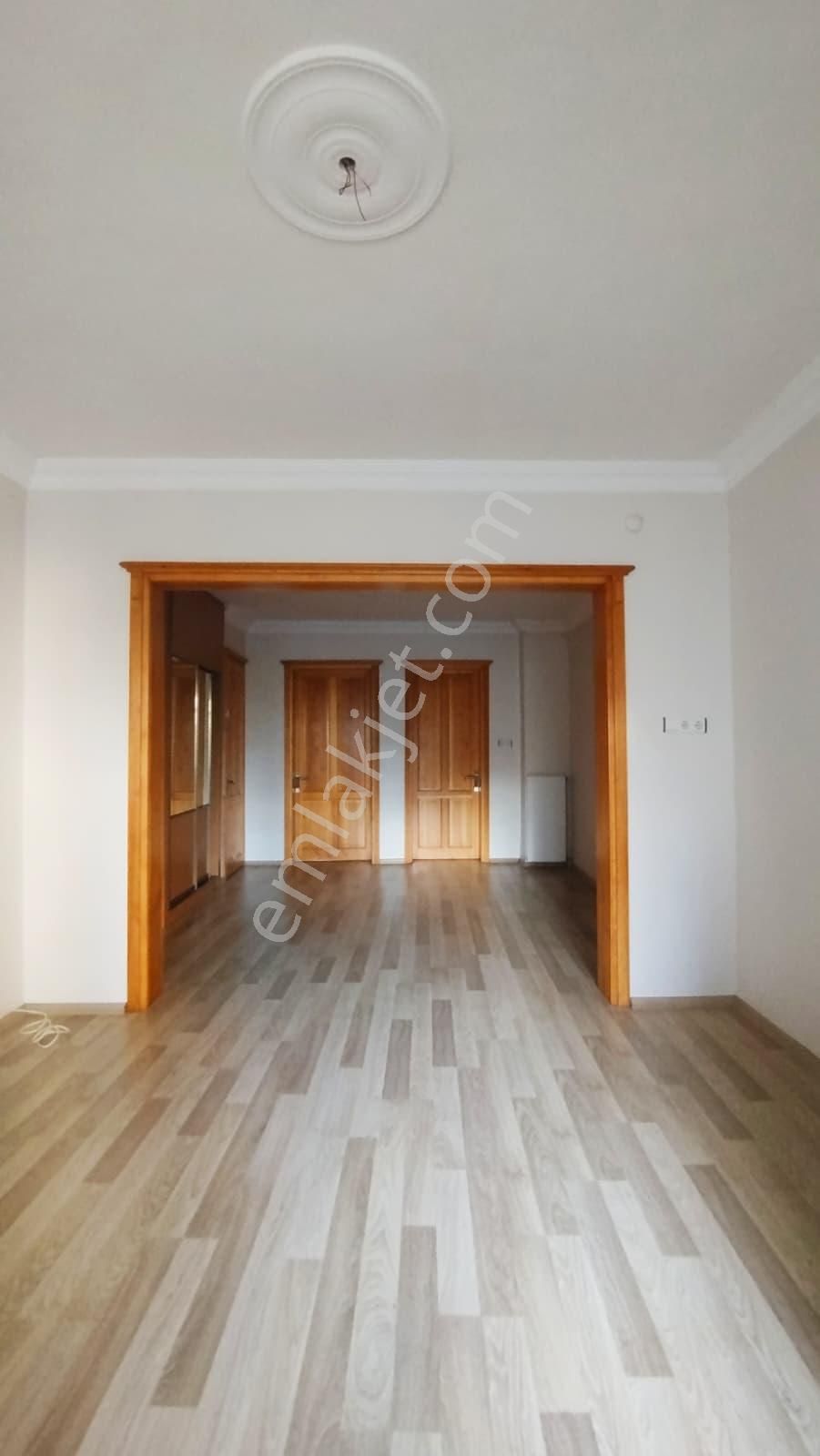 Sarıyer Büyükdere'de Tarihi Sokakta Kiralık Daire - Görsel 6
