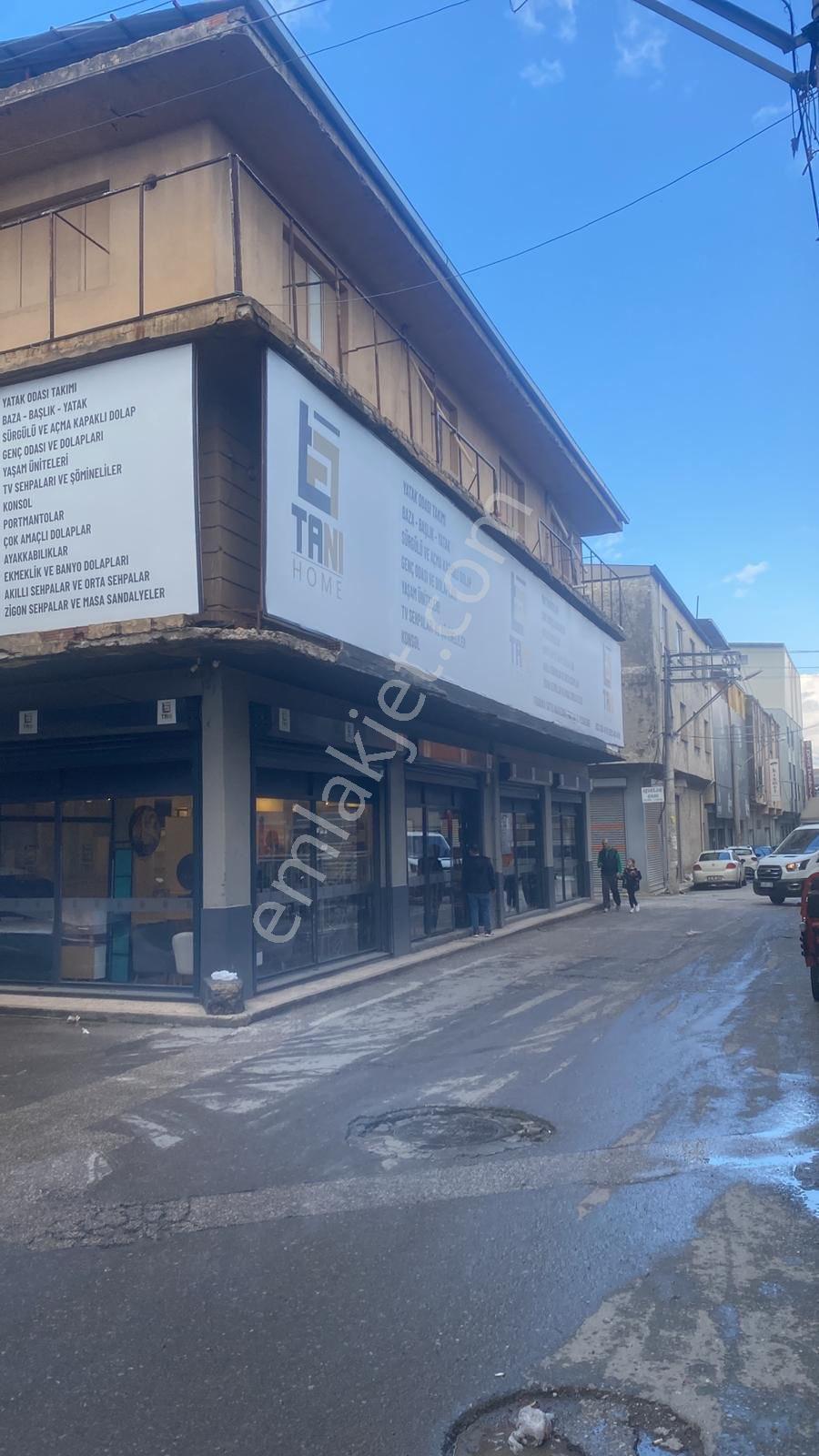Karabağlar Sanayi Merkezi, Seyhan’da Ana Cadde Üzeri 1300 M² Dükkan - Görsel 9