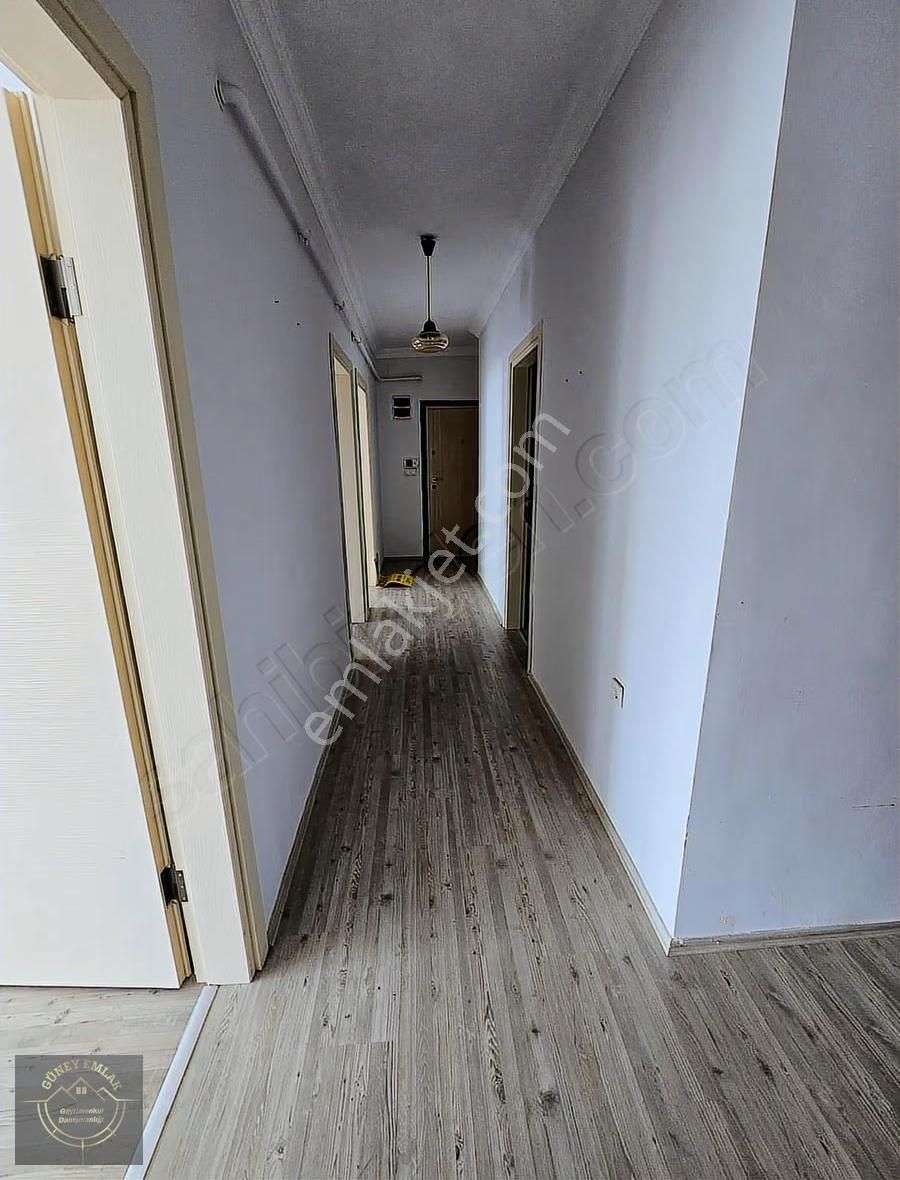 Ezine Pazaryeri Yanında Cadde Üstü 3+1 Ara Kat Satılık Daire - Görsel 13