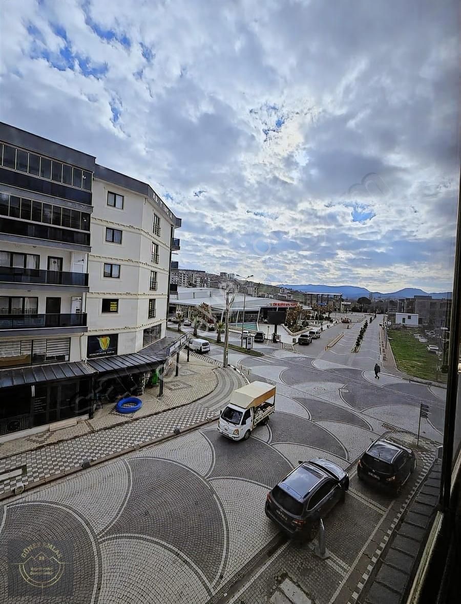 Ezine Pazaryeri Yanında Cadde Üstü 3+1 Ara Kat Satılık Daire - Görsel 18