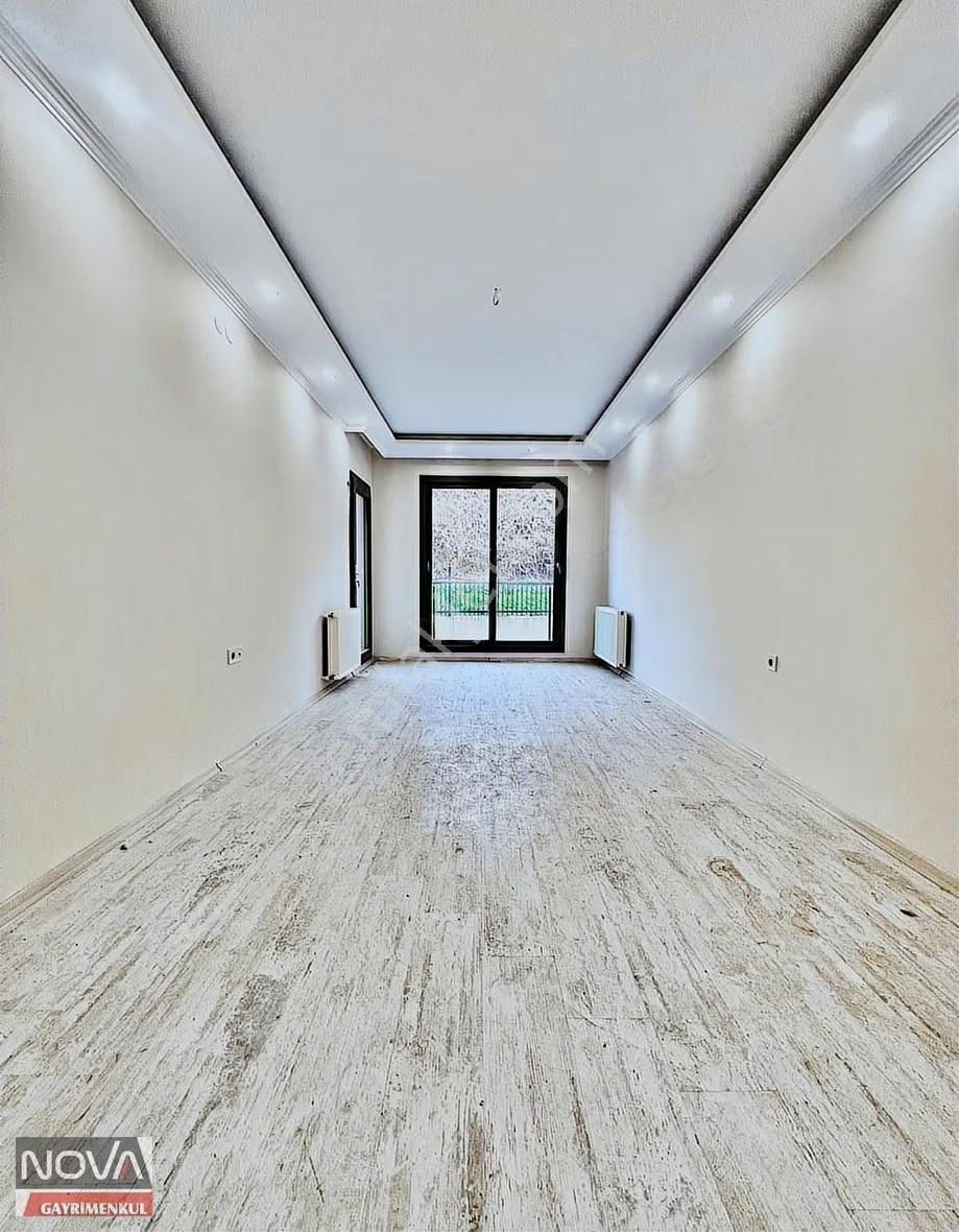 Manisa Uncubozköy Mah. 3+1 8 Yıllık Full Lüxx Satılık Arakat