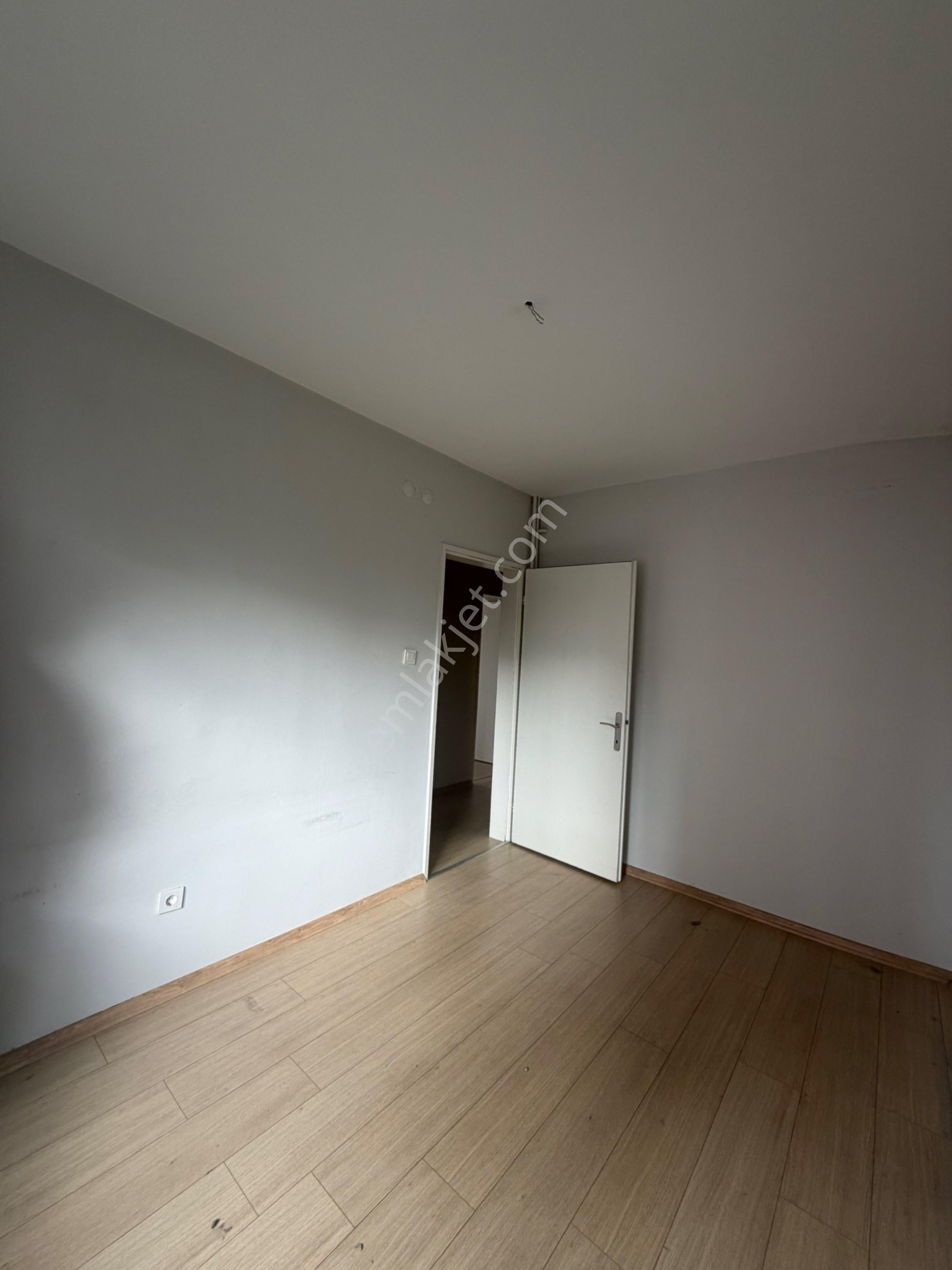 Başakşehirin Göbeğinde Metroya 2 Dk Mesafede Geniş Ferah Daire - Görsel 7