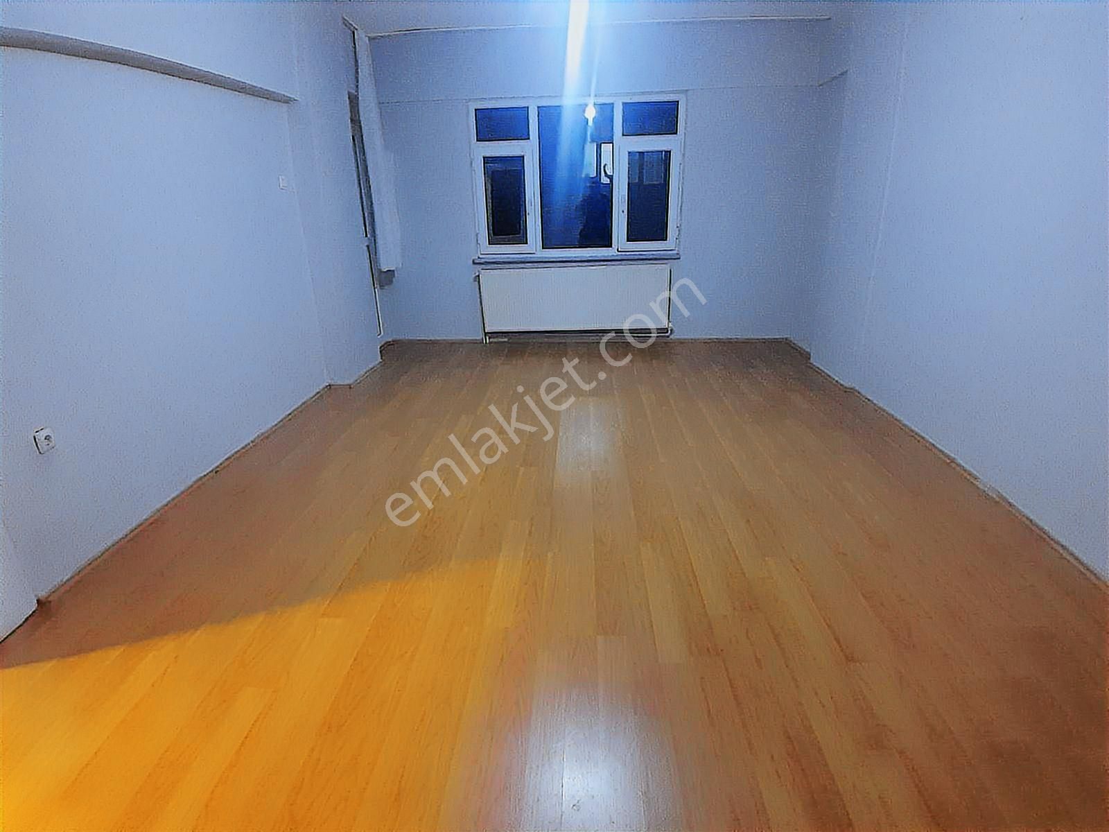 Eyüp Akşemsettin De Site İçinde 2+1 Kiralık Daire