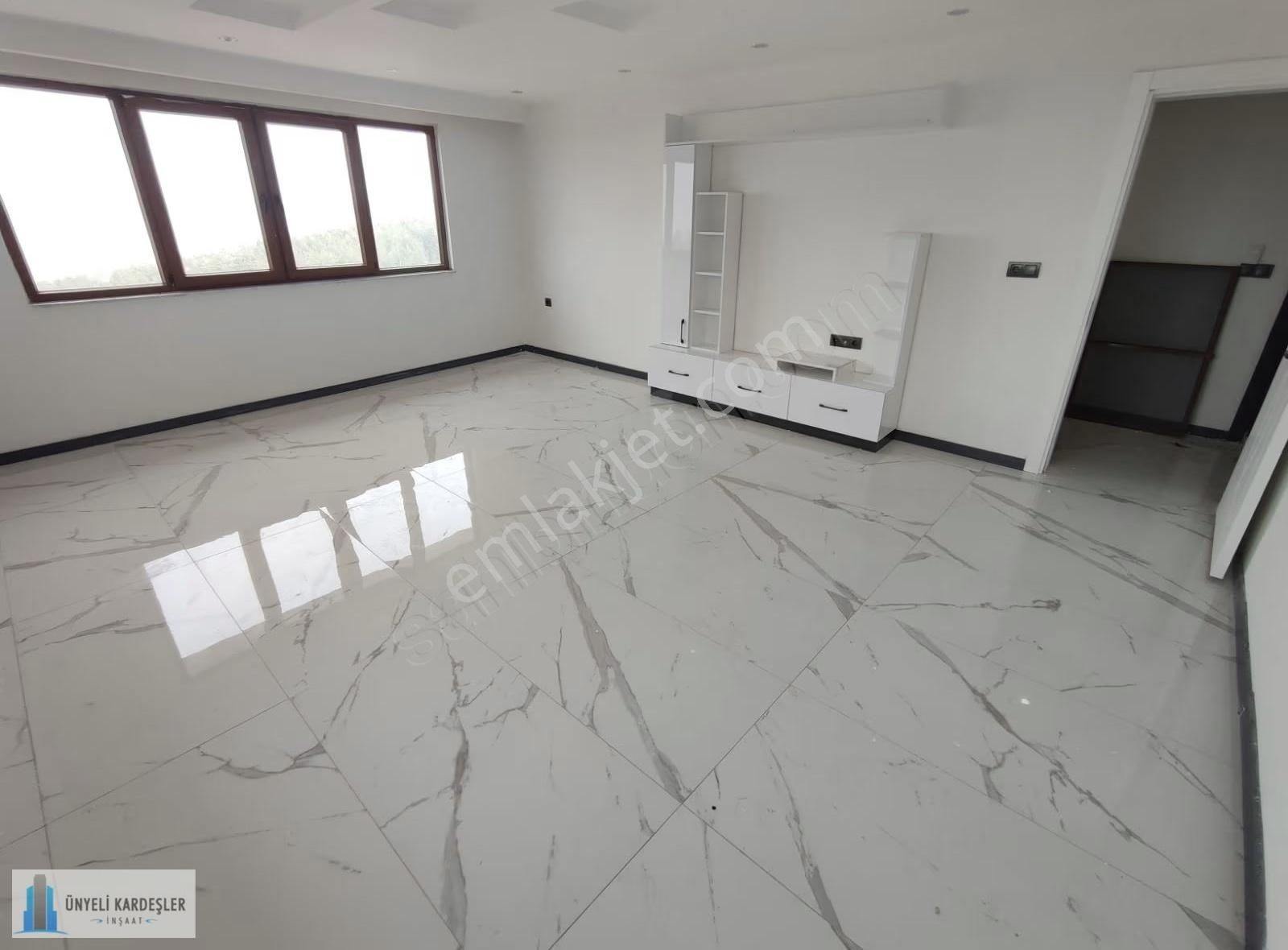 Kervansaray Mahallesinde Doğanın İçinde Kiralık 140 M2 2+1 Daire - Görsel 11