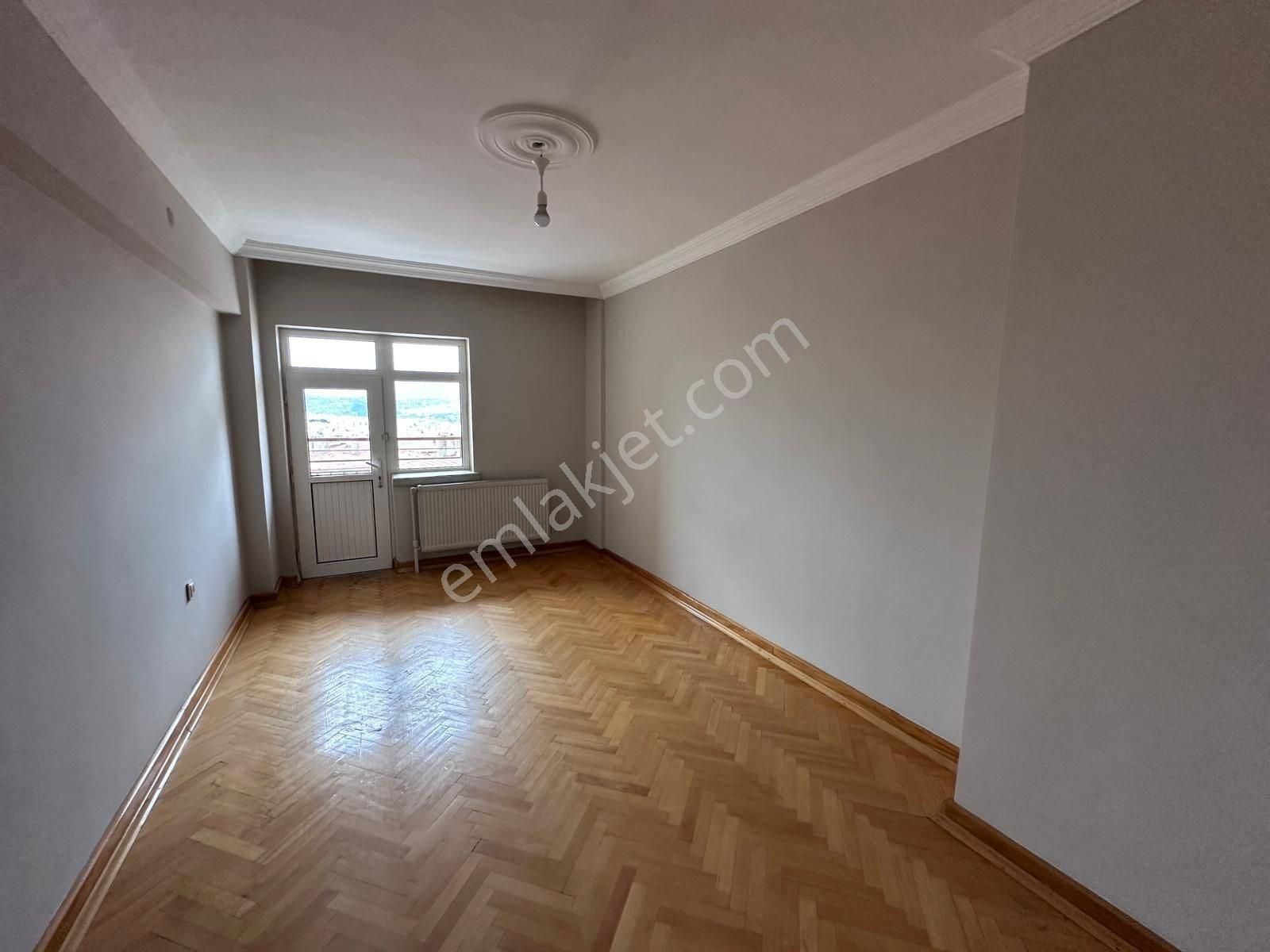 Şenlik Mahallesinde Merkezi Lokasyında Ankara Manzaralı Daire - Görsel 12