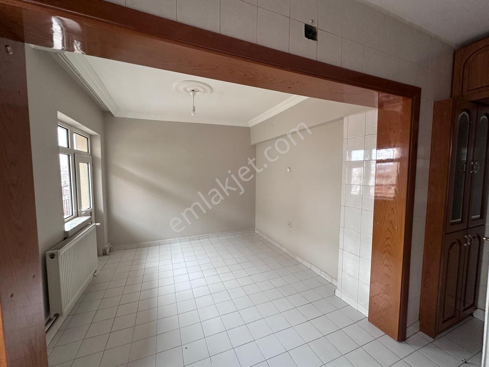 Şenlik Mahallesinde Merkezi Lokasyında Ankara Manzaralı Daire - Görsel 18